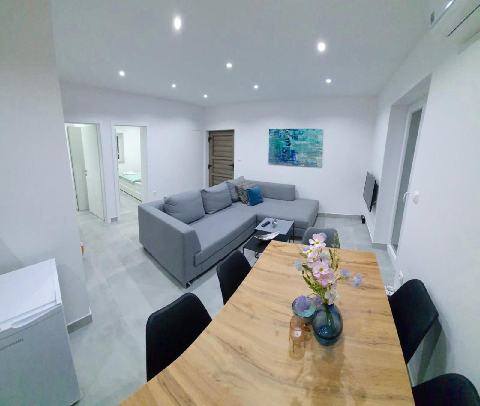 Apartment with Sea View photo 2