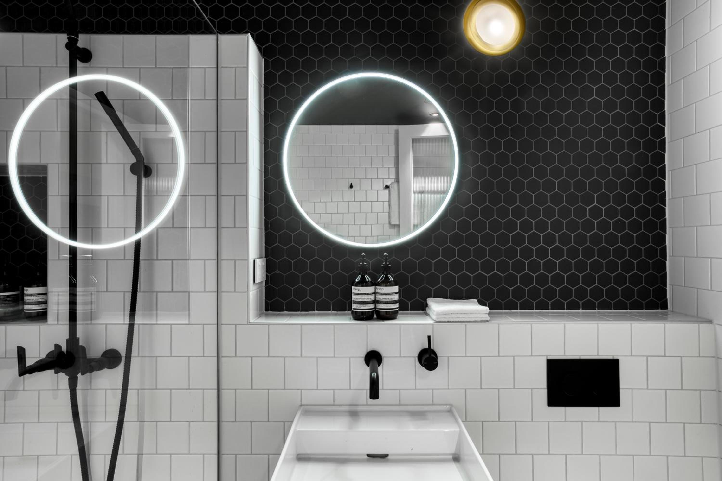 Deluxe Family Suite photo 3