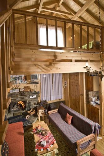 Villa - Photo 1