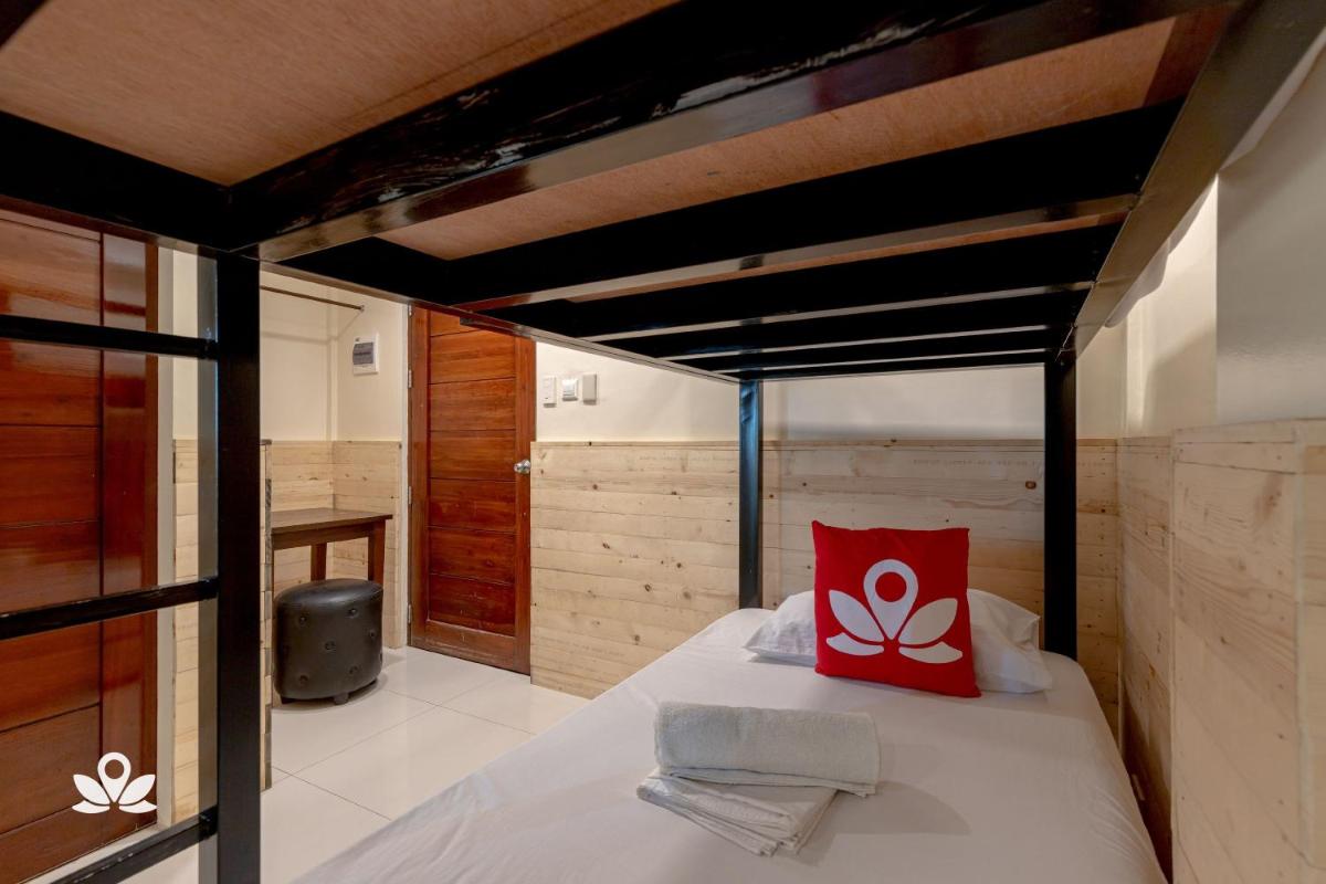 4-Bed Mixed Dormitory Room photo 2