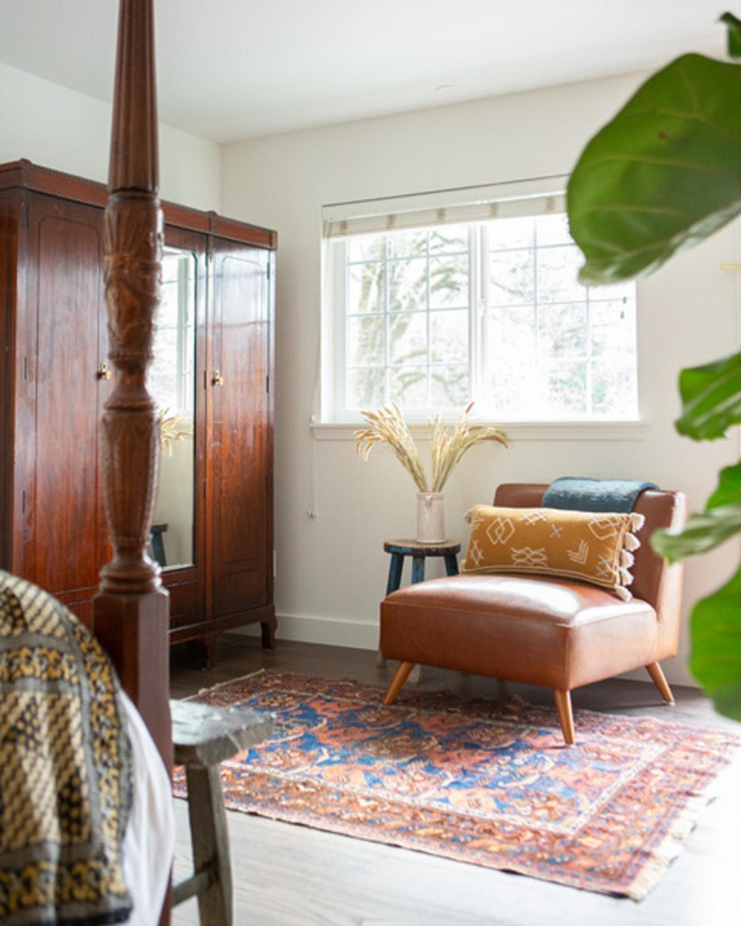 Deluxe Queen Room with Spa Bath