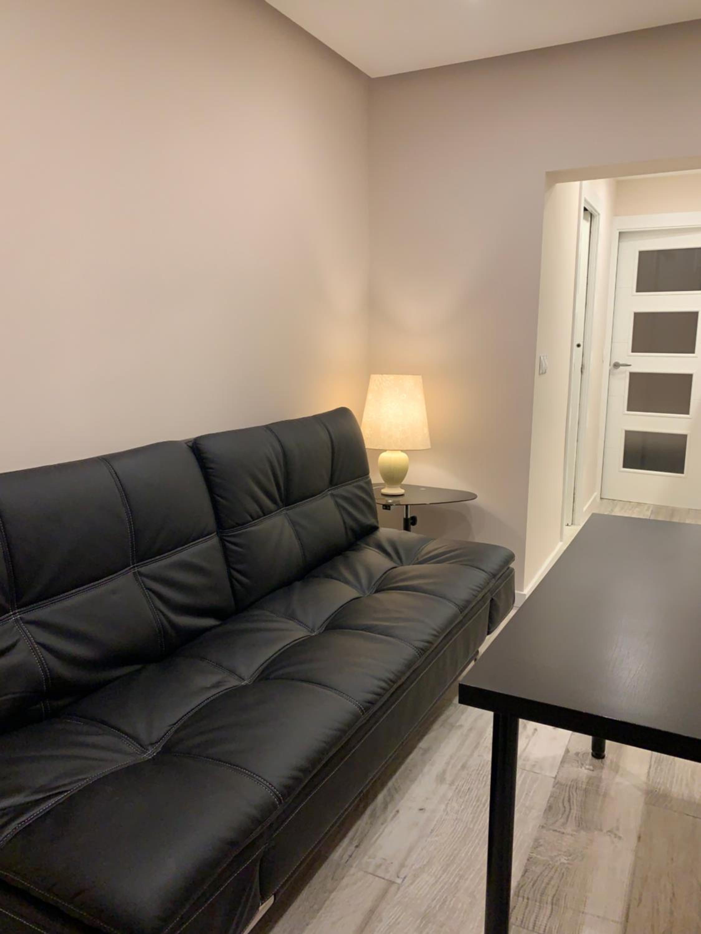 One-Bedroom Apartment - Photo 1