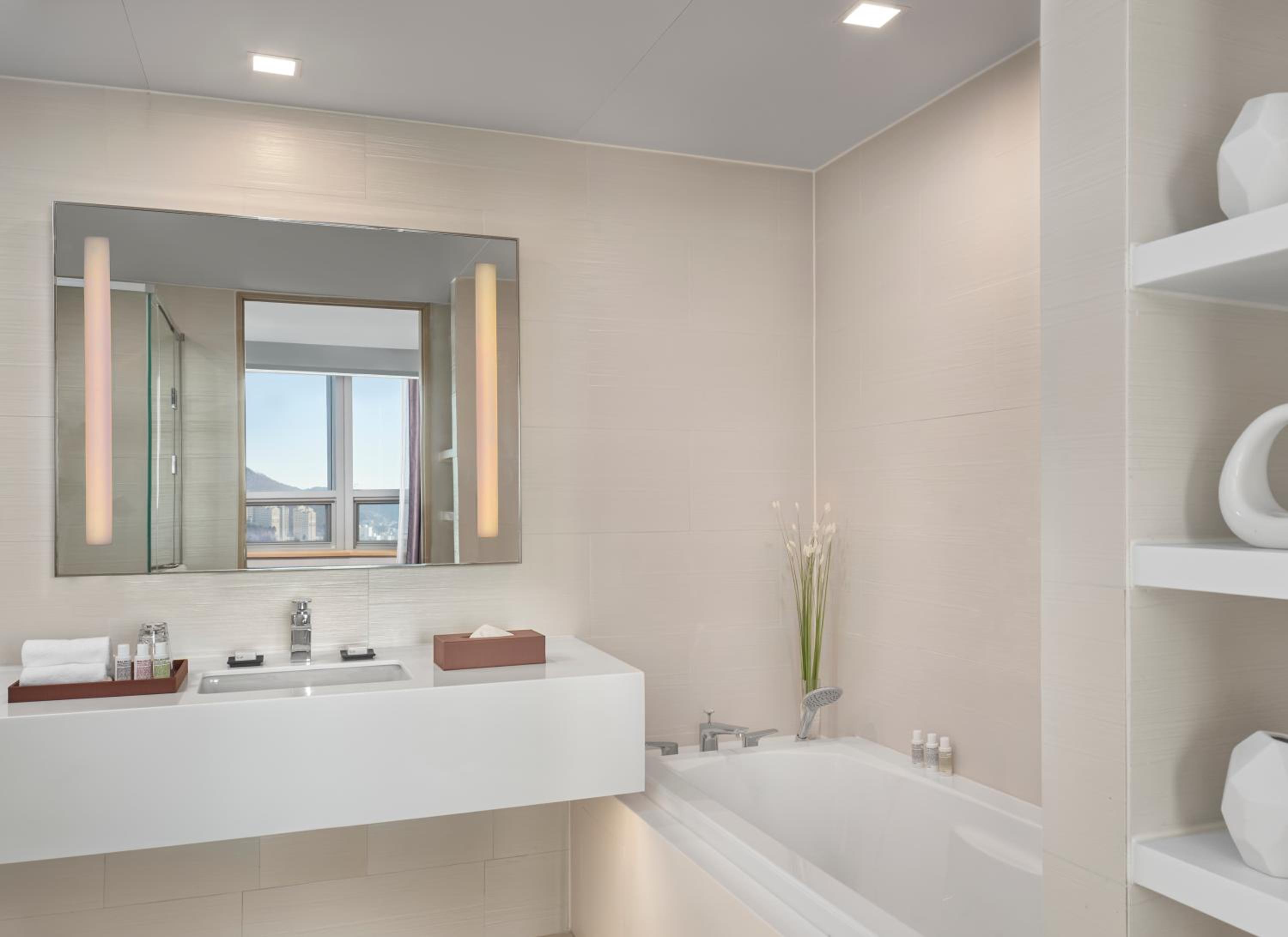 Special Offer - Premier Double Room (Casino voucher & Foreigner only)  - Photo 4