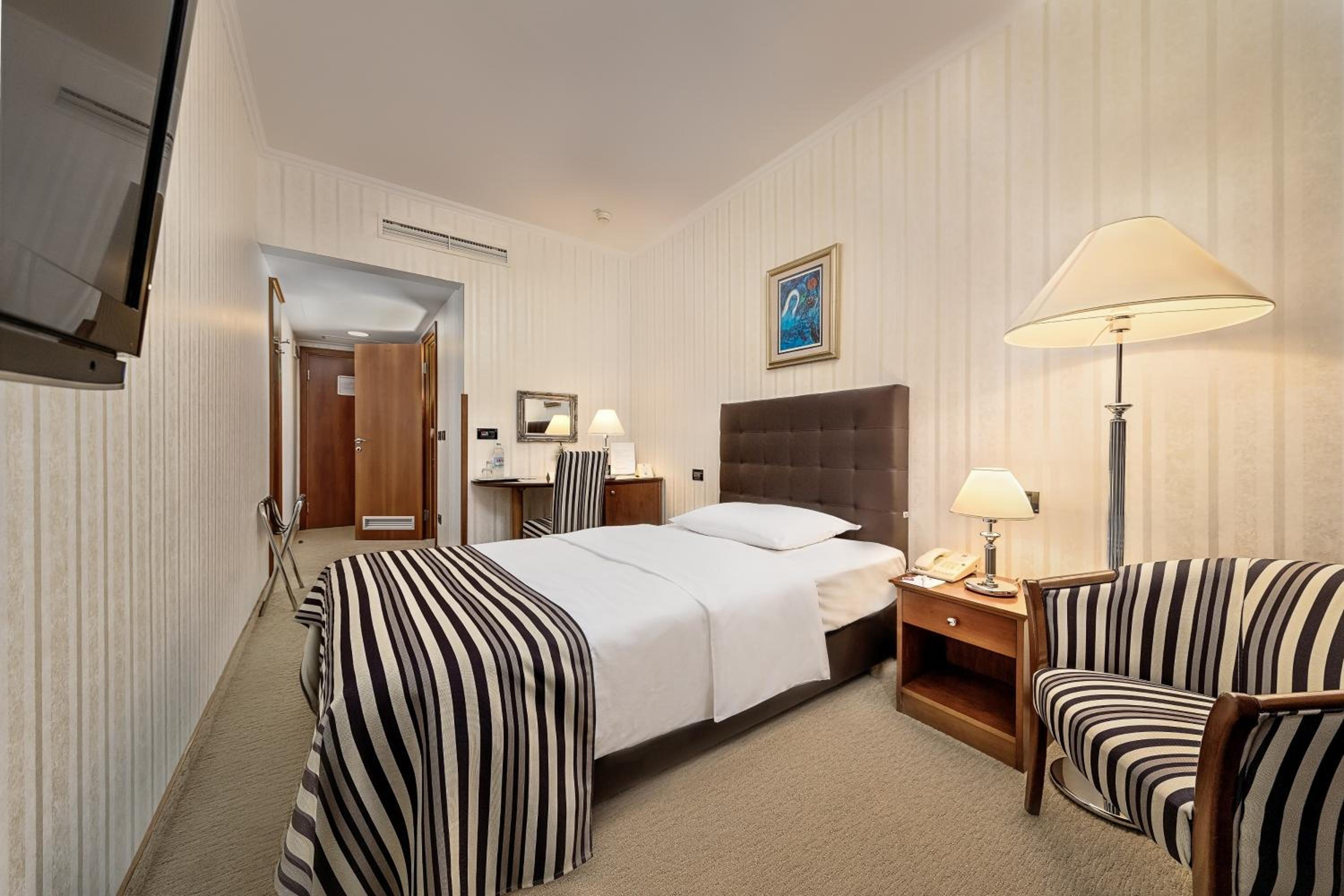 Standard Double Room, 1 King bed
