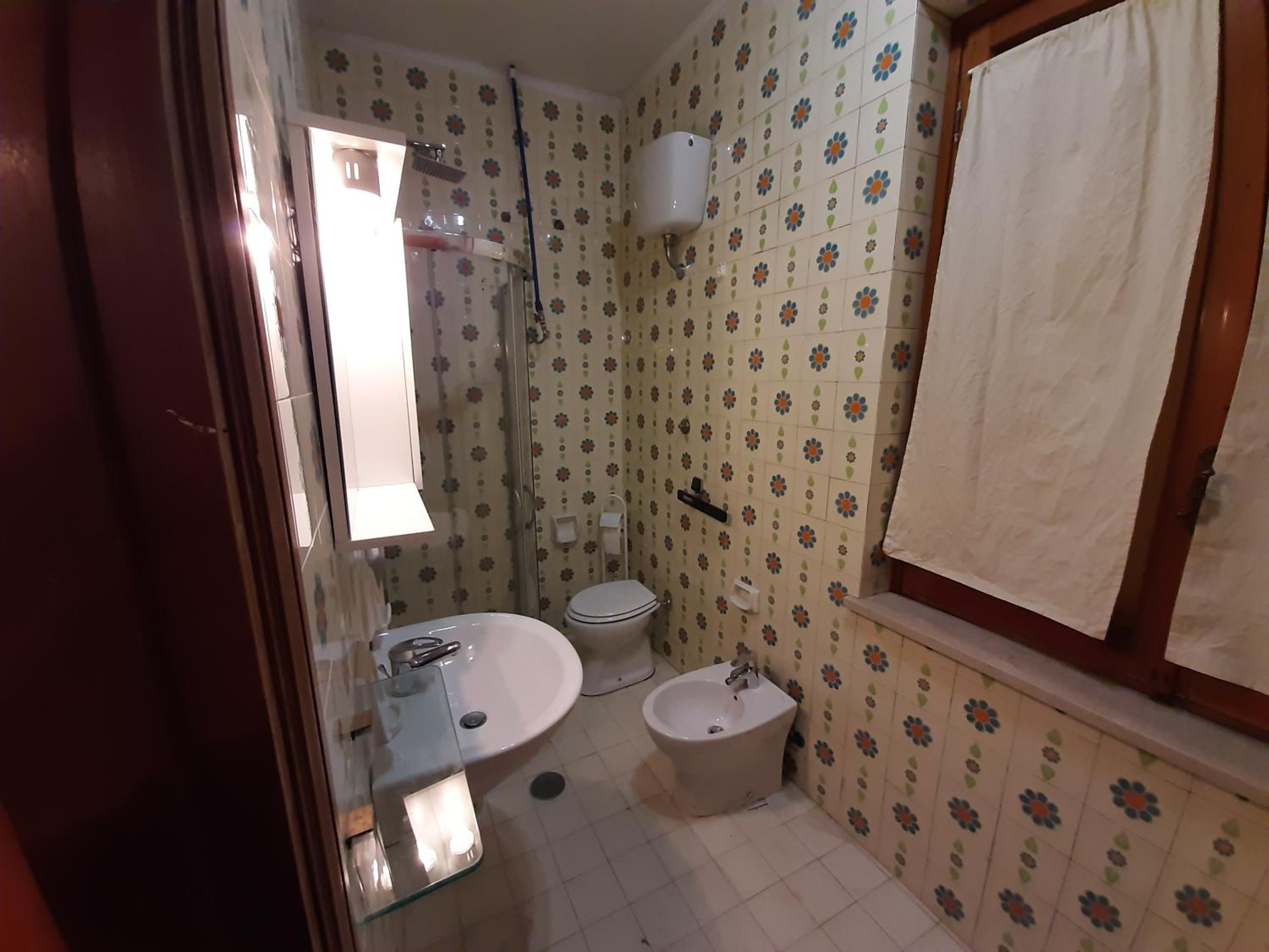 King Room with Balcony photo 2