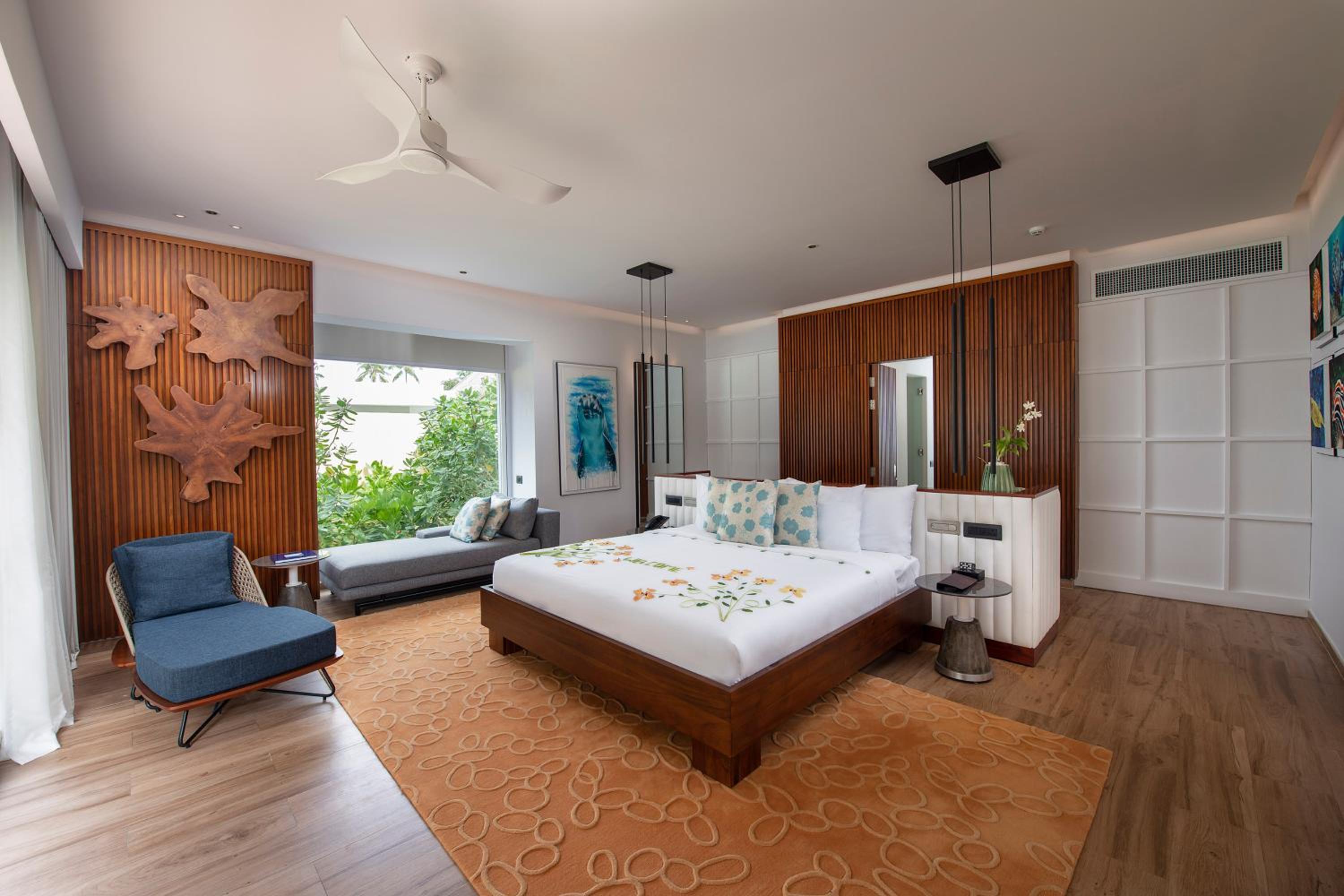 Marina Garden Villa with Pool - Photo 4