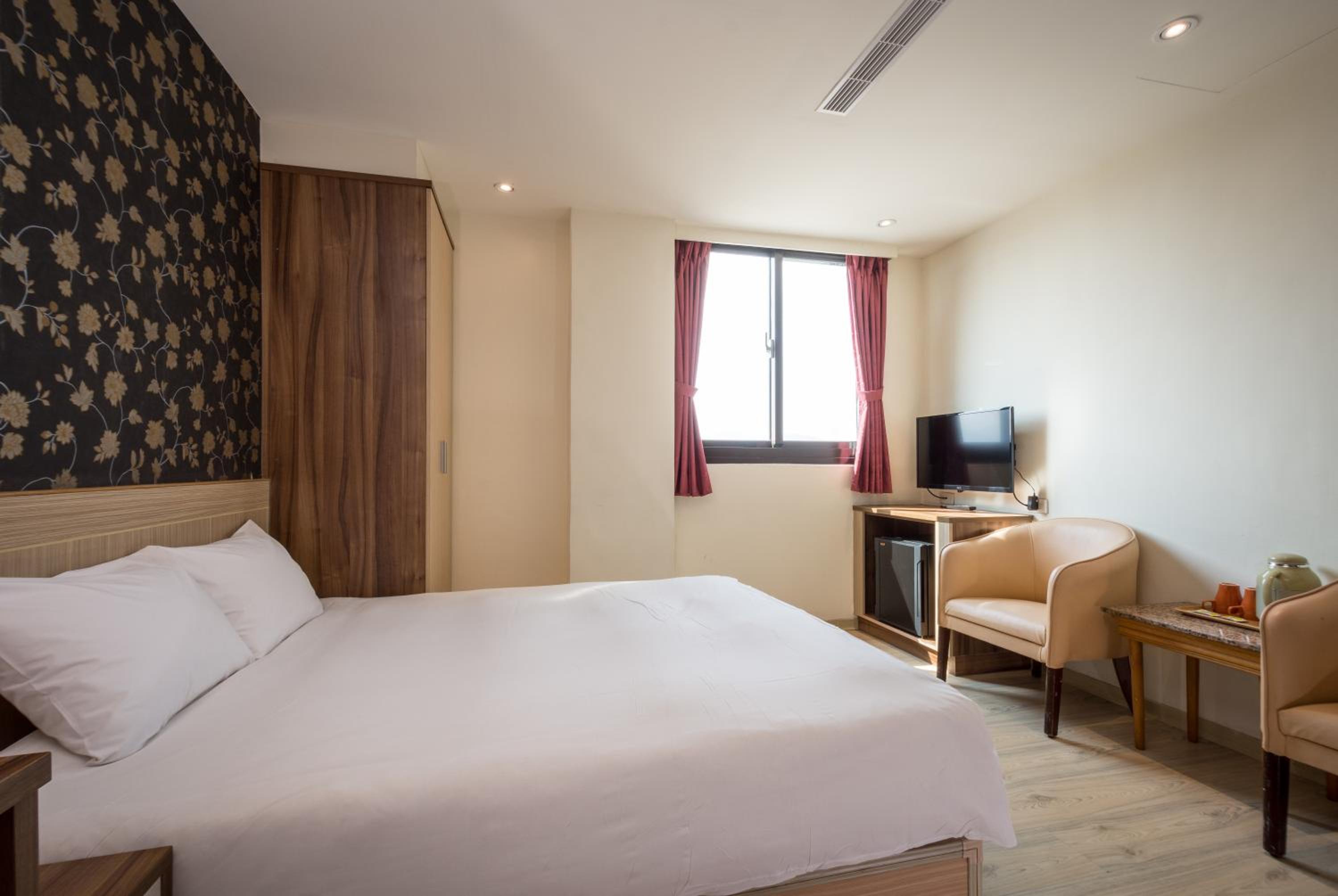 Standard Double Room - Photo 2