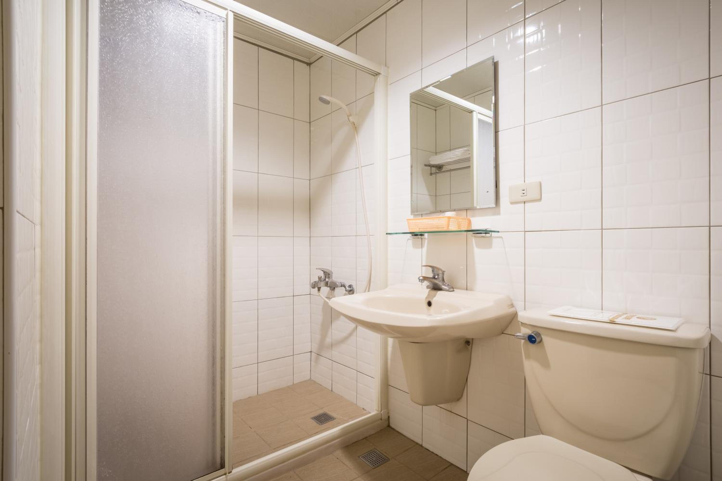 Standard Double Room - Photo 3