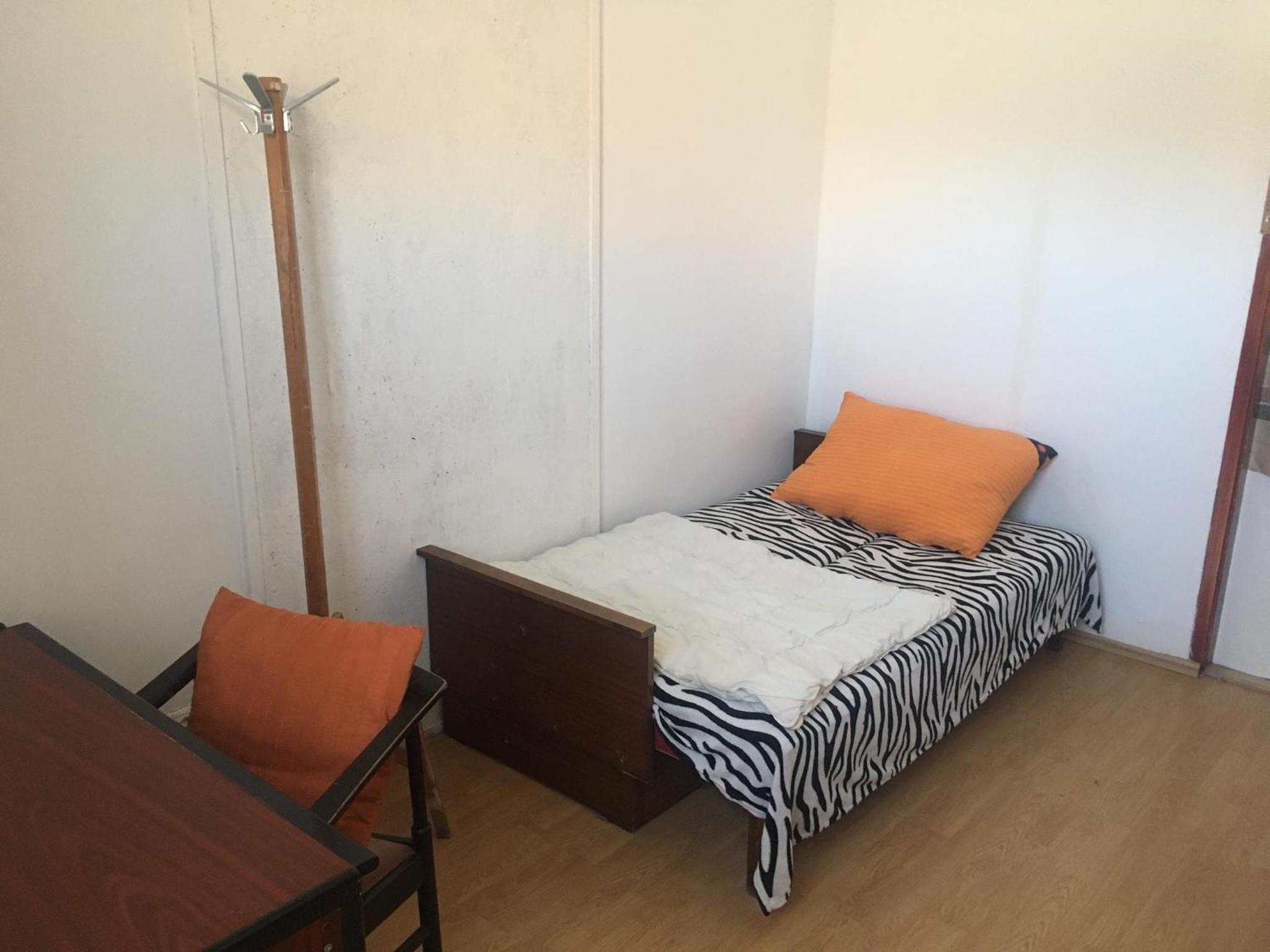 Small Twin Room photo 3