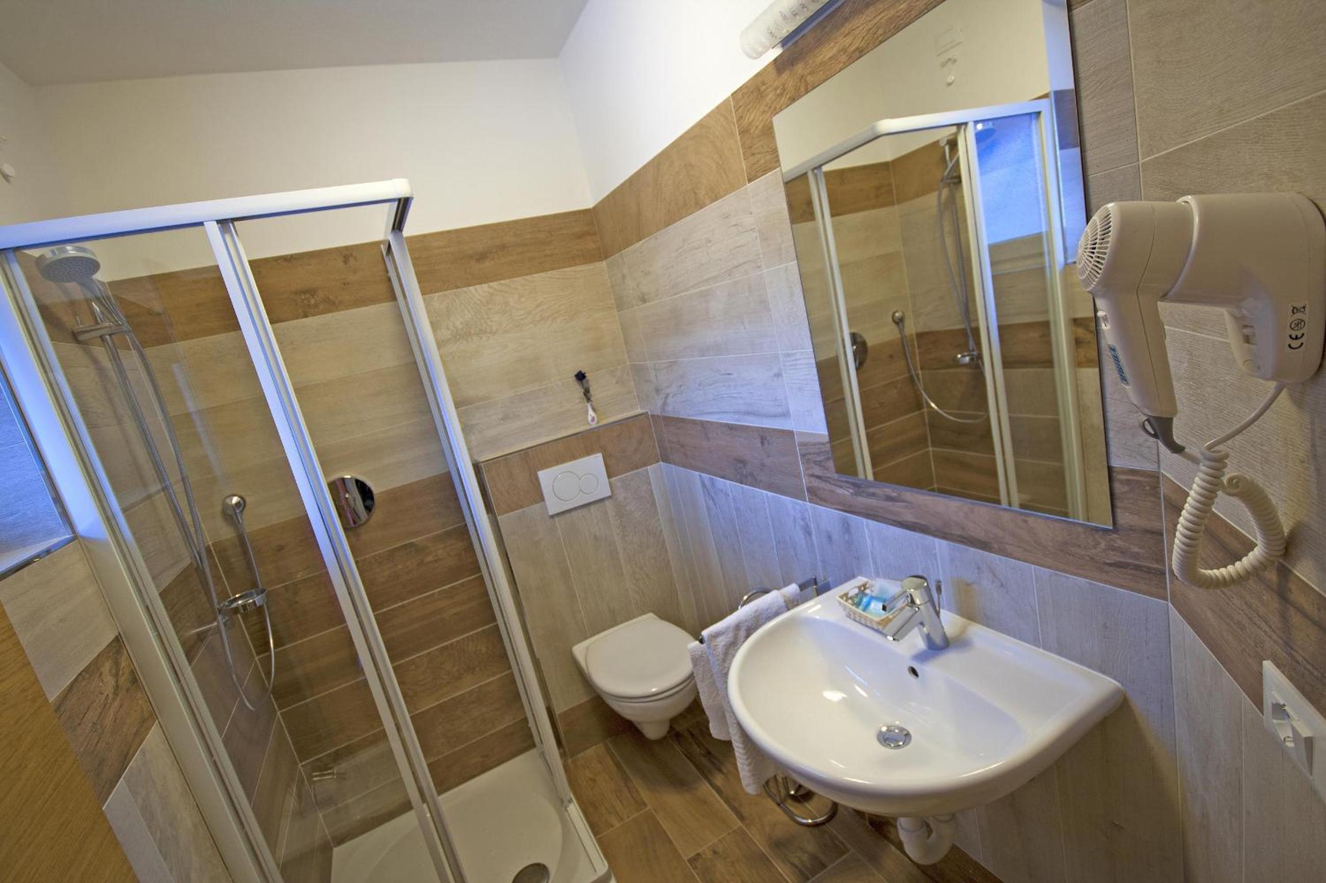 Quadruple Room photo 2