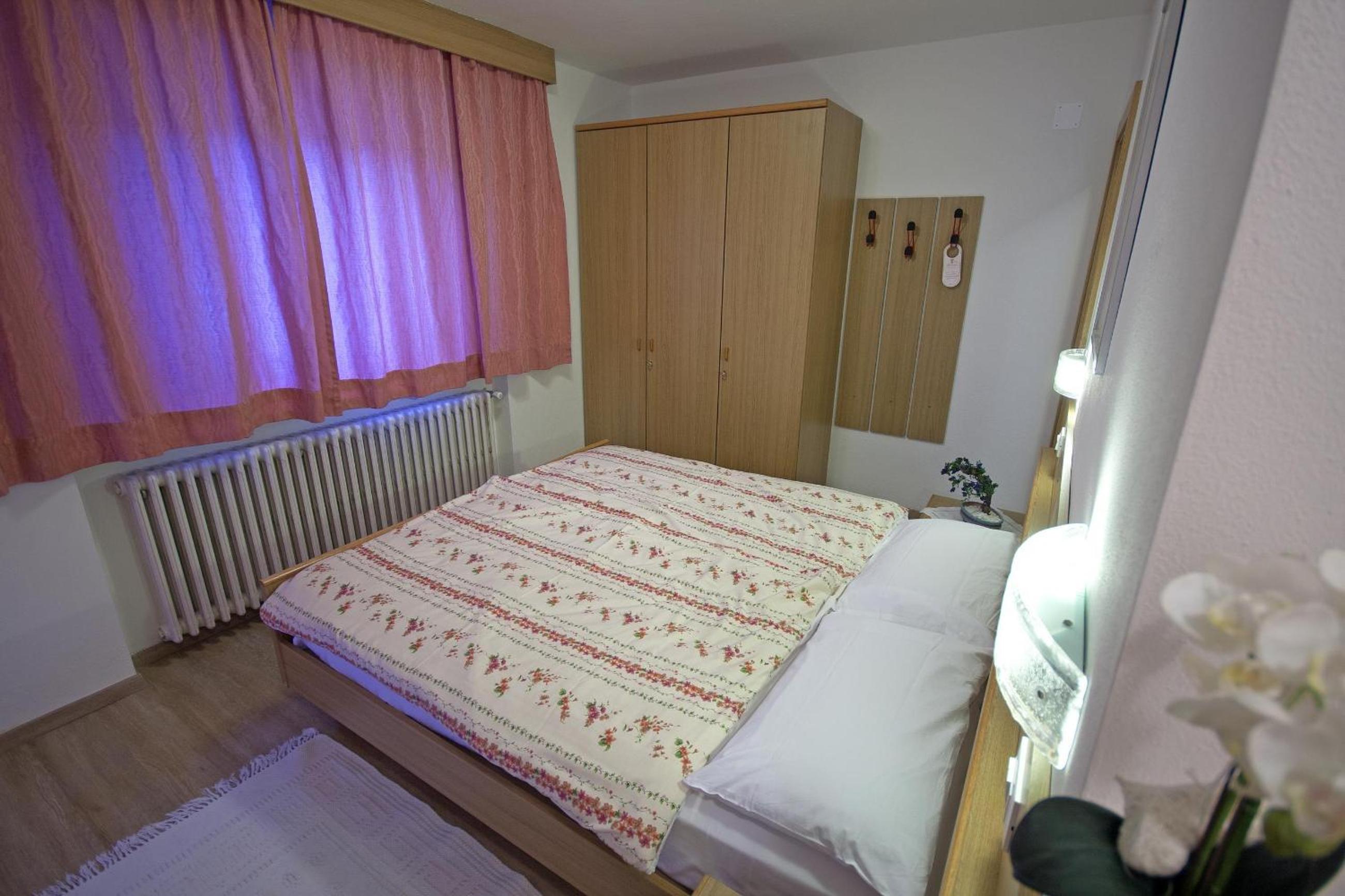 Double or Twin Room - Photo 7