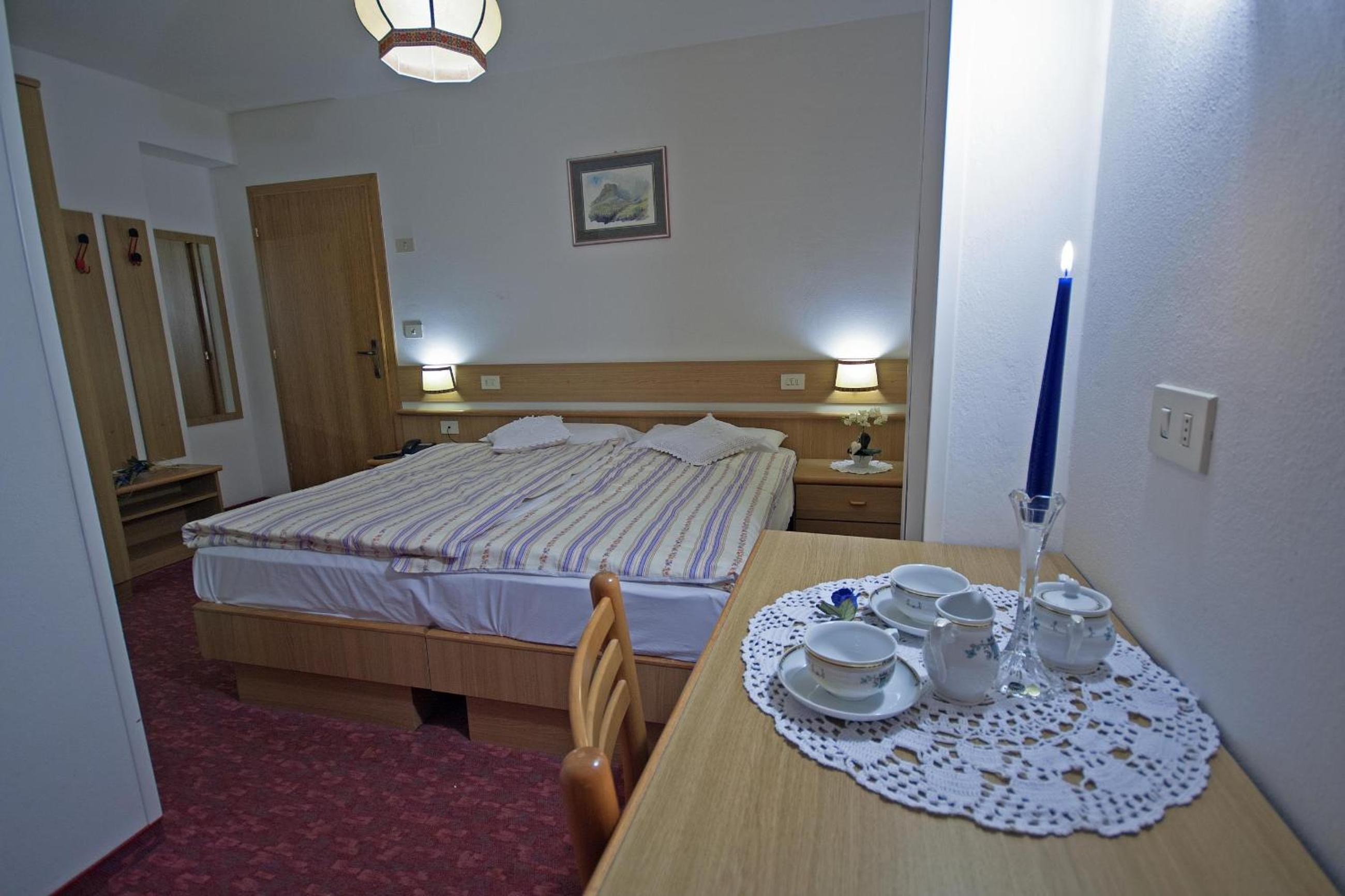 Double or Twin Room - Photo 1
