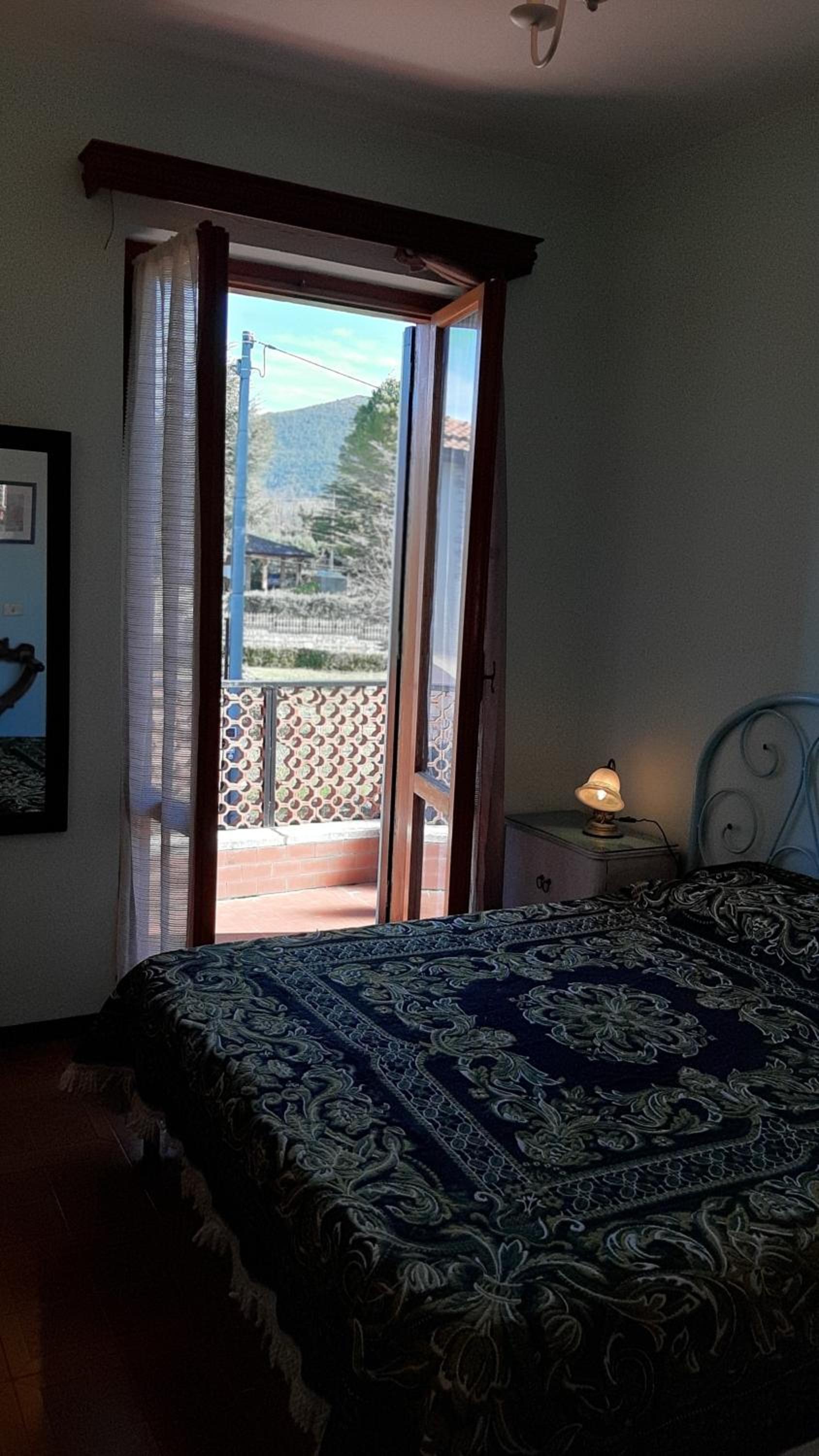 Large Double Room photo 3