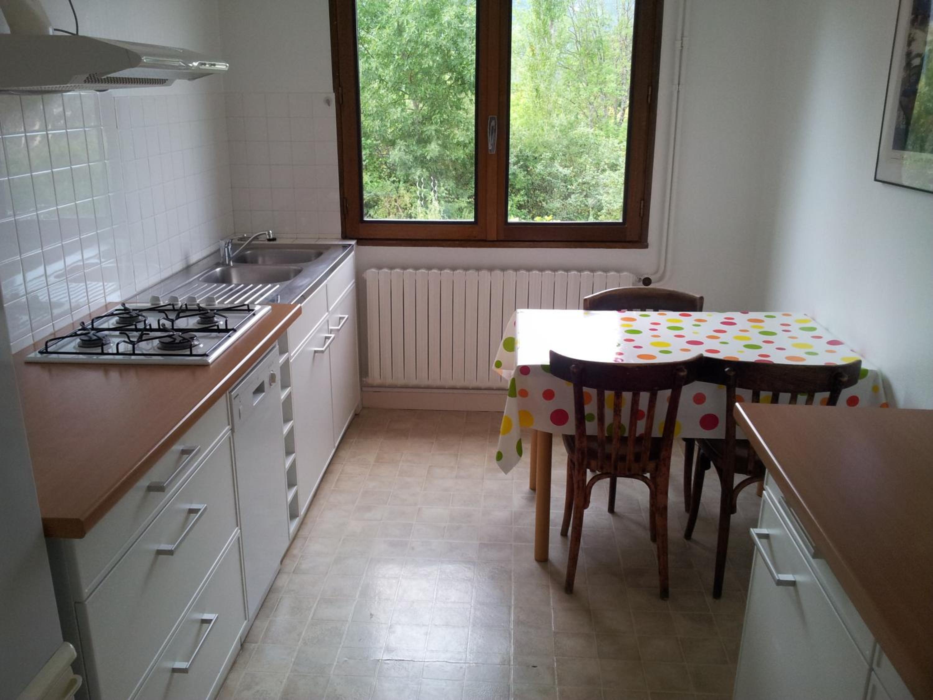 Apartment - Ground Floor photo 3