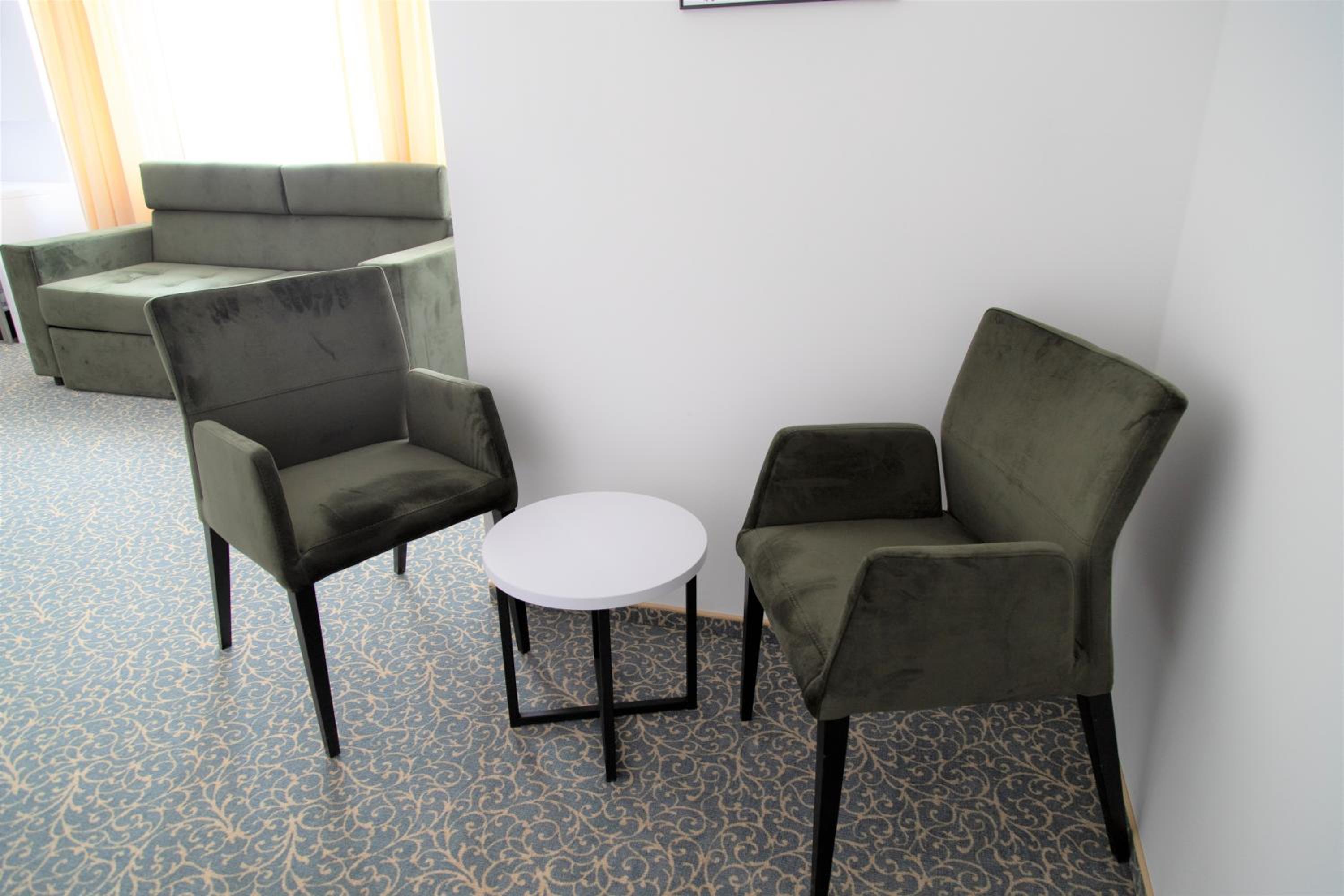 Family Room - Photo 12