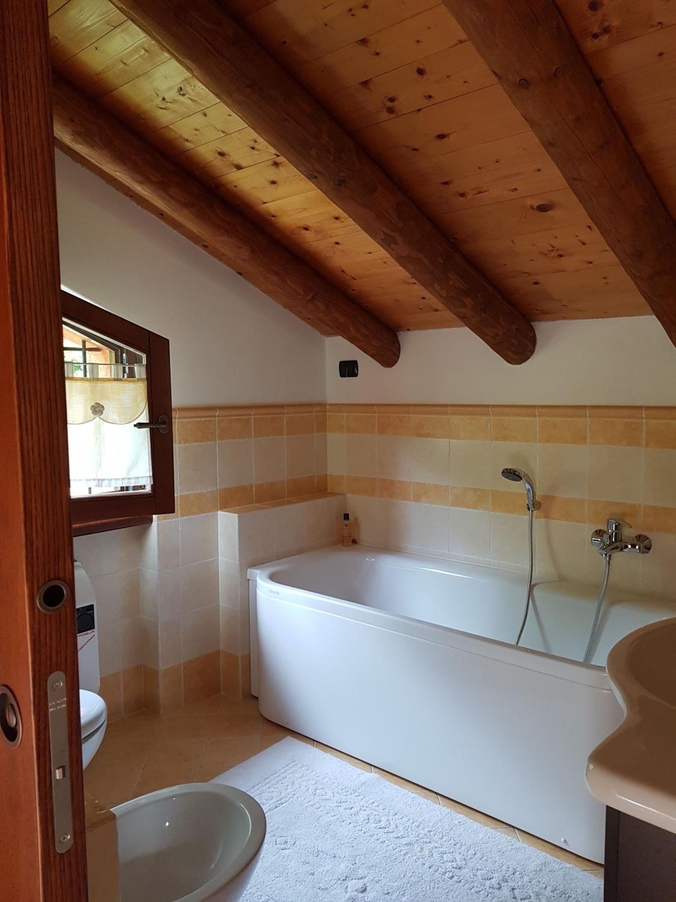 Double Room - Photo 17