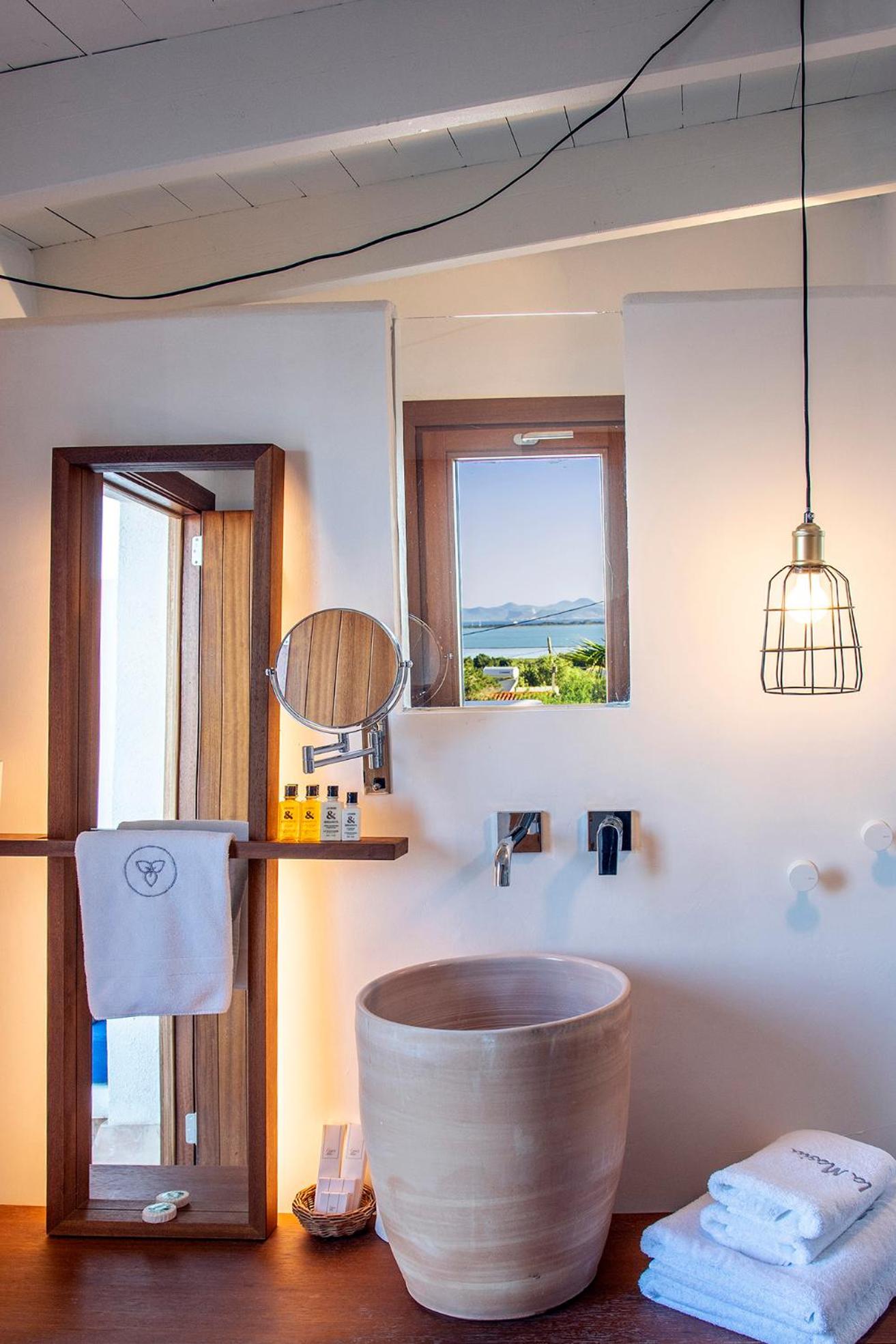 Double Room with Sea View - Photo 5