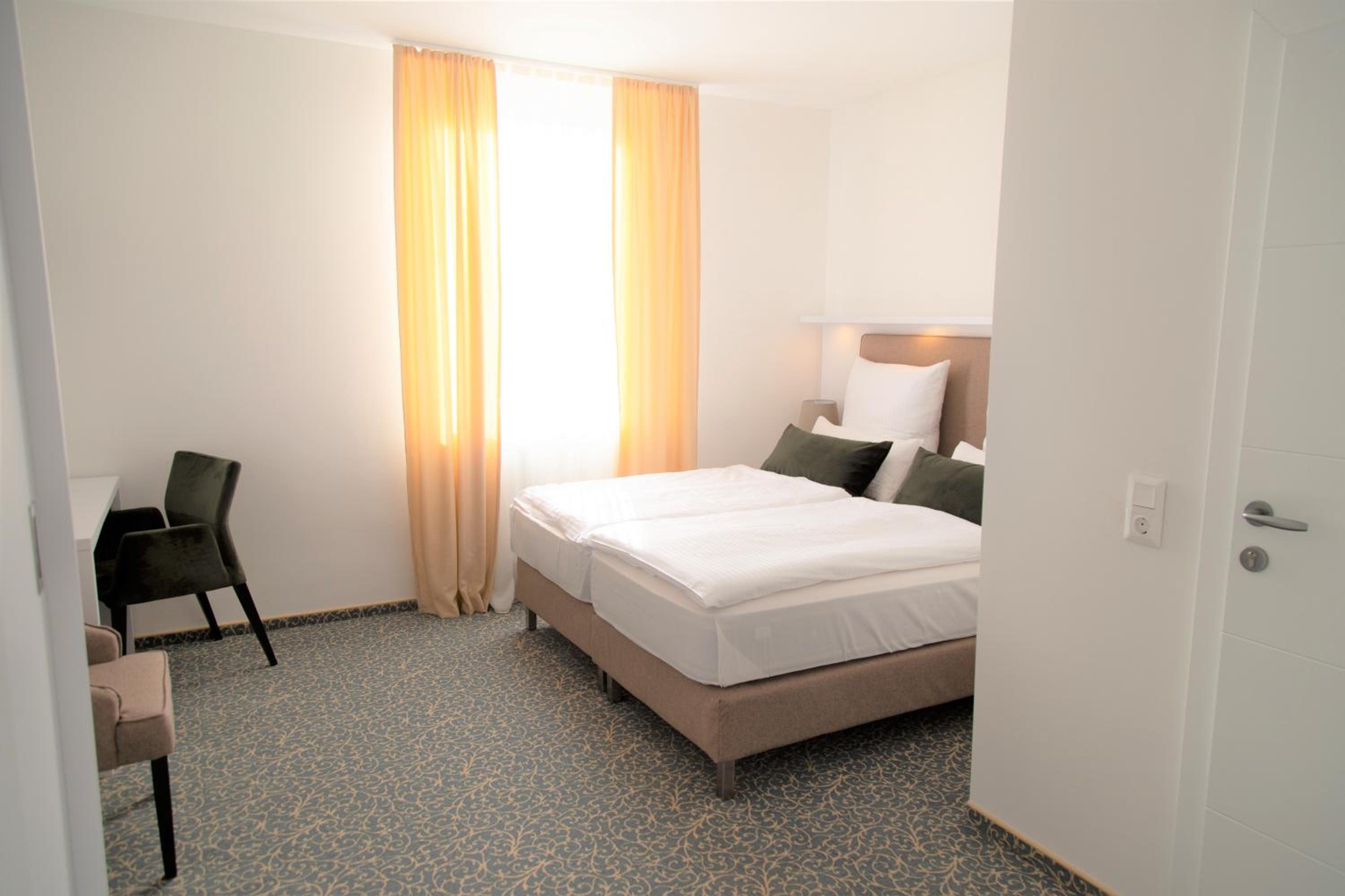 Standard Double Room - Photo 30