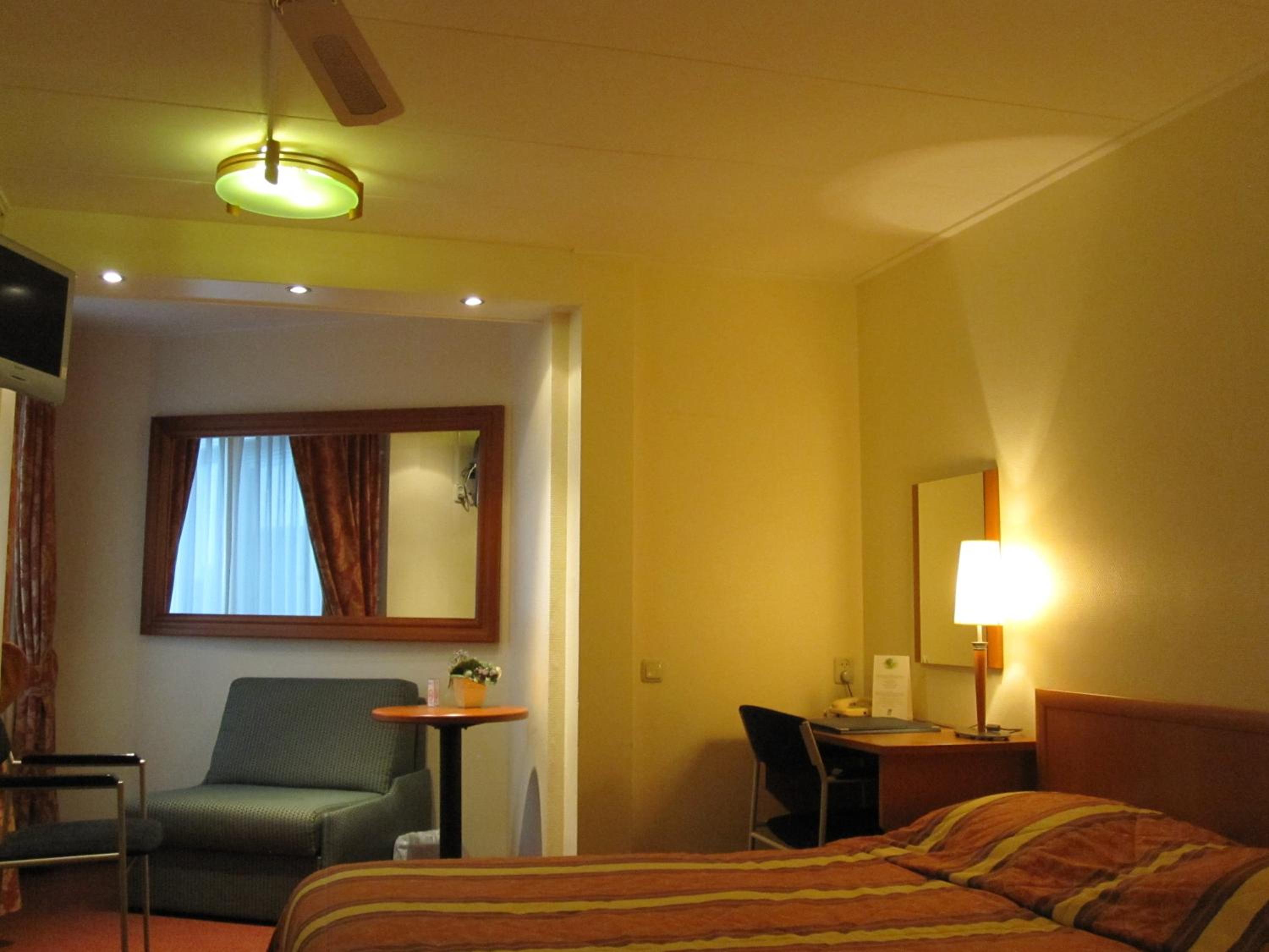 Comfort Room - Photo 5