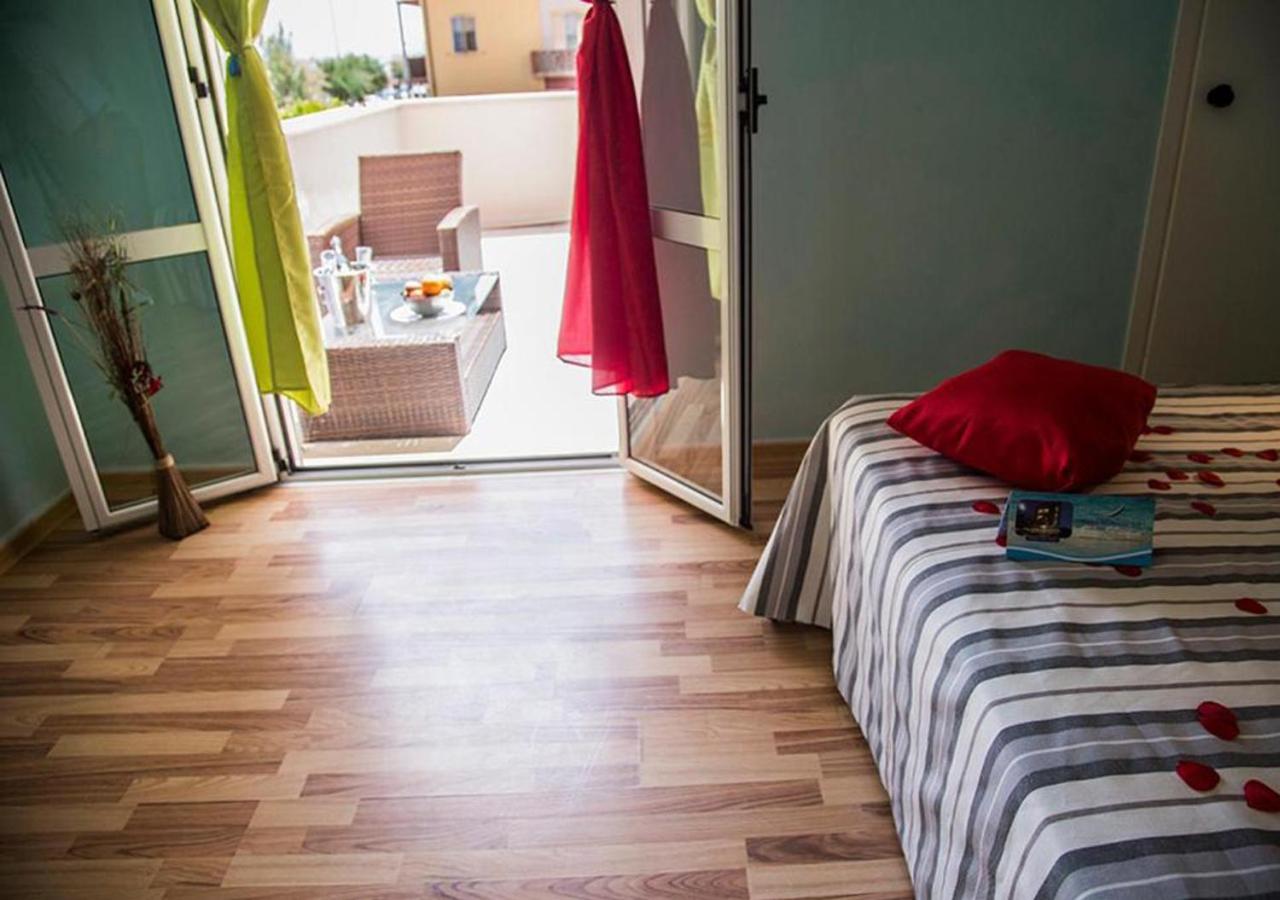 Triple Room with Terrace photo 2