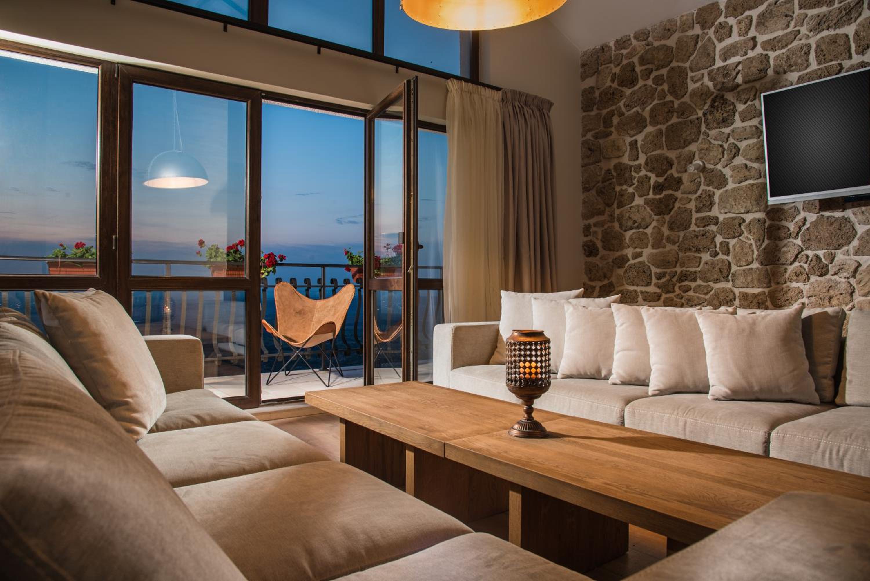 One-Bedroom Apartment - Photo 20