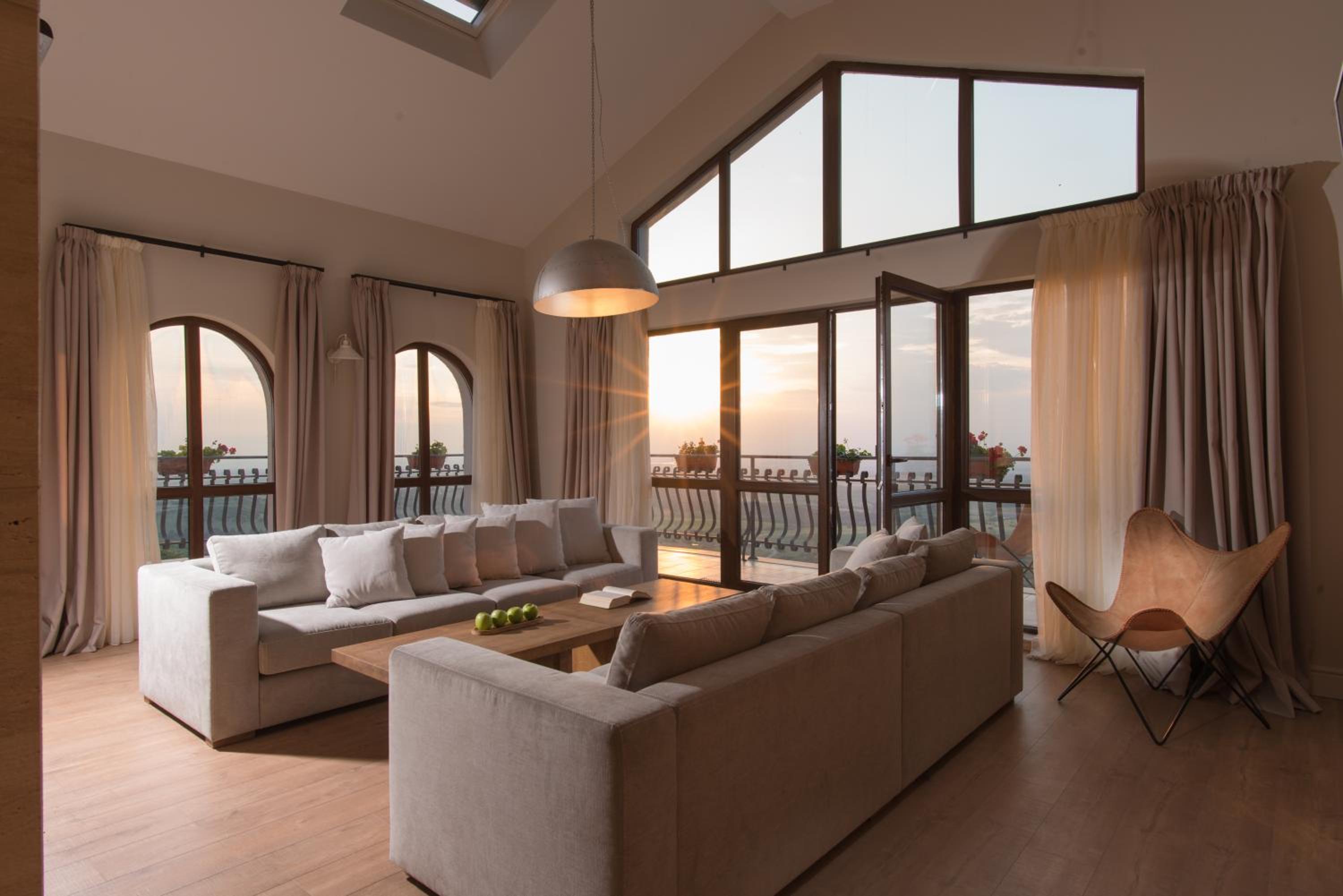 One-Bedroom Apartment - Photo 6