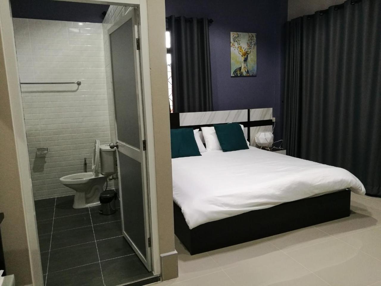 Superior King Room - Photo 3