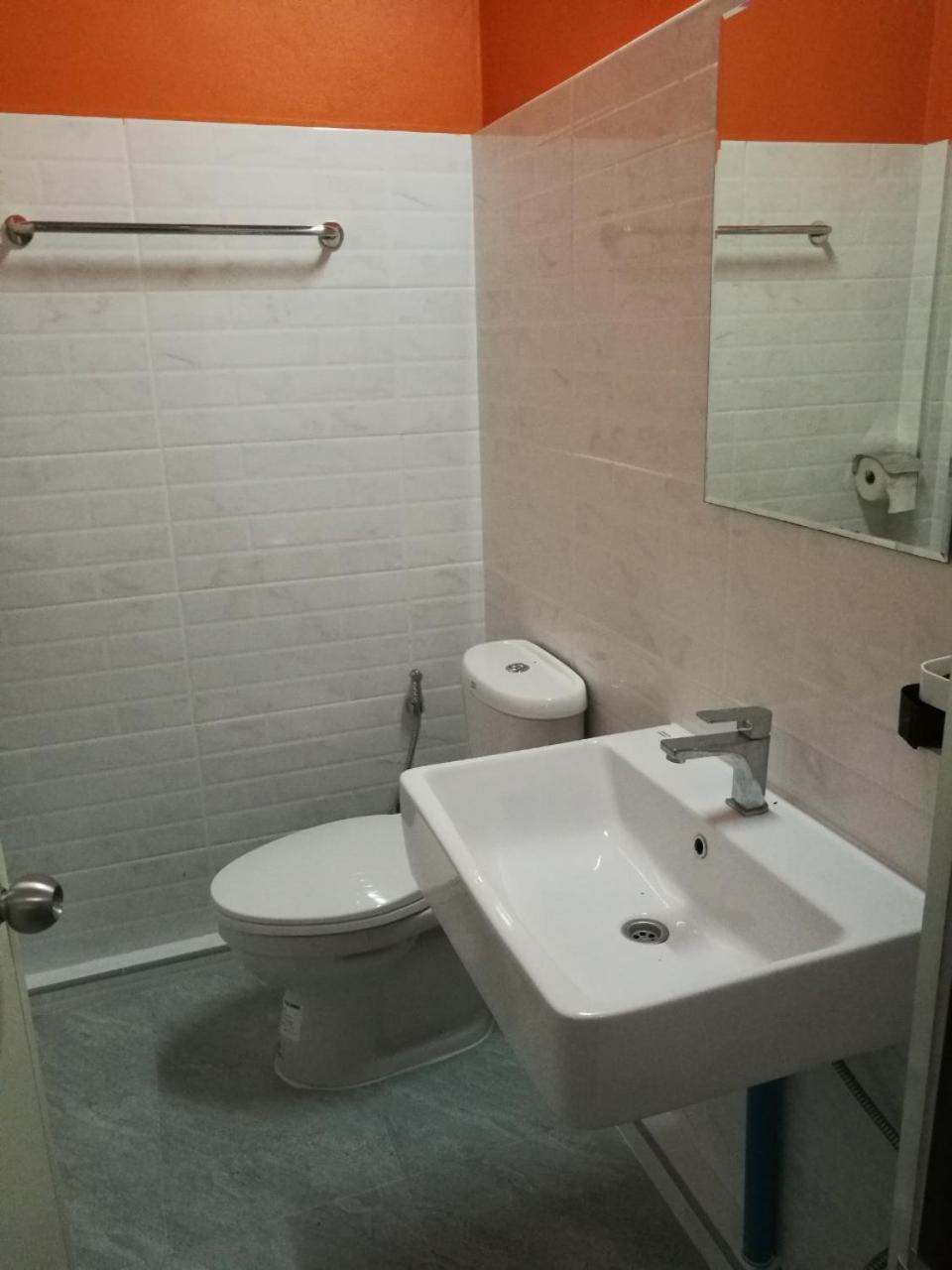 Standard Double Room - Photo 7