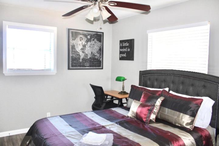 Five-Bedroom House - Photo 25