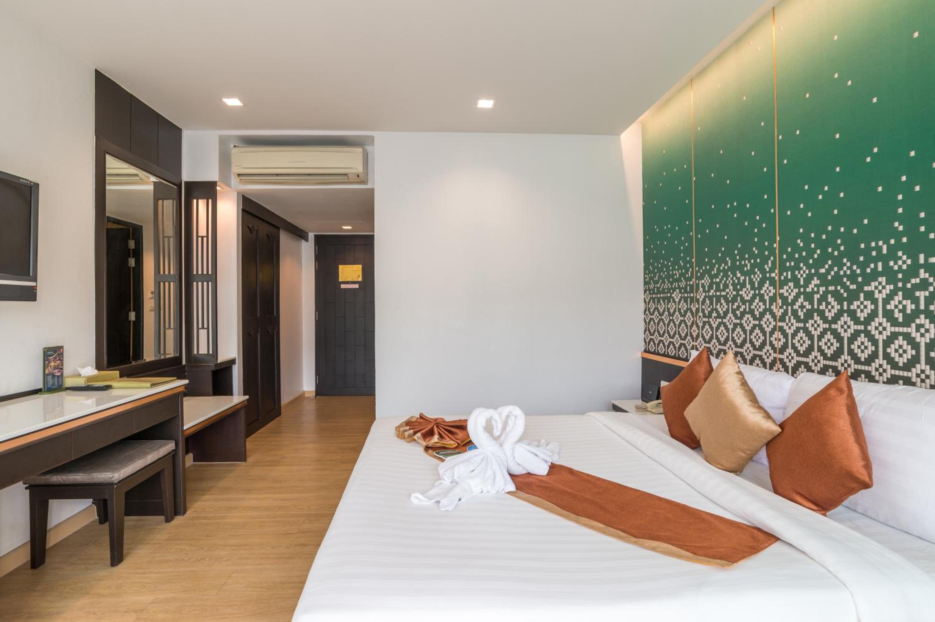 Superior Double or Twin Room (No View) photo 1