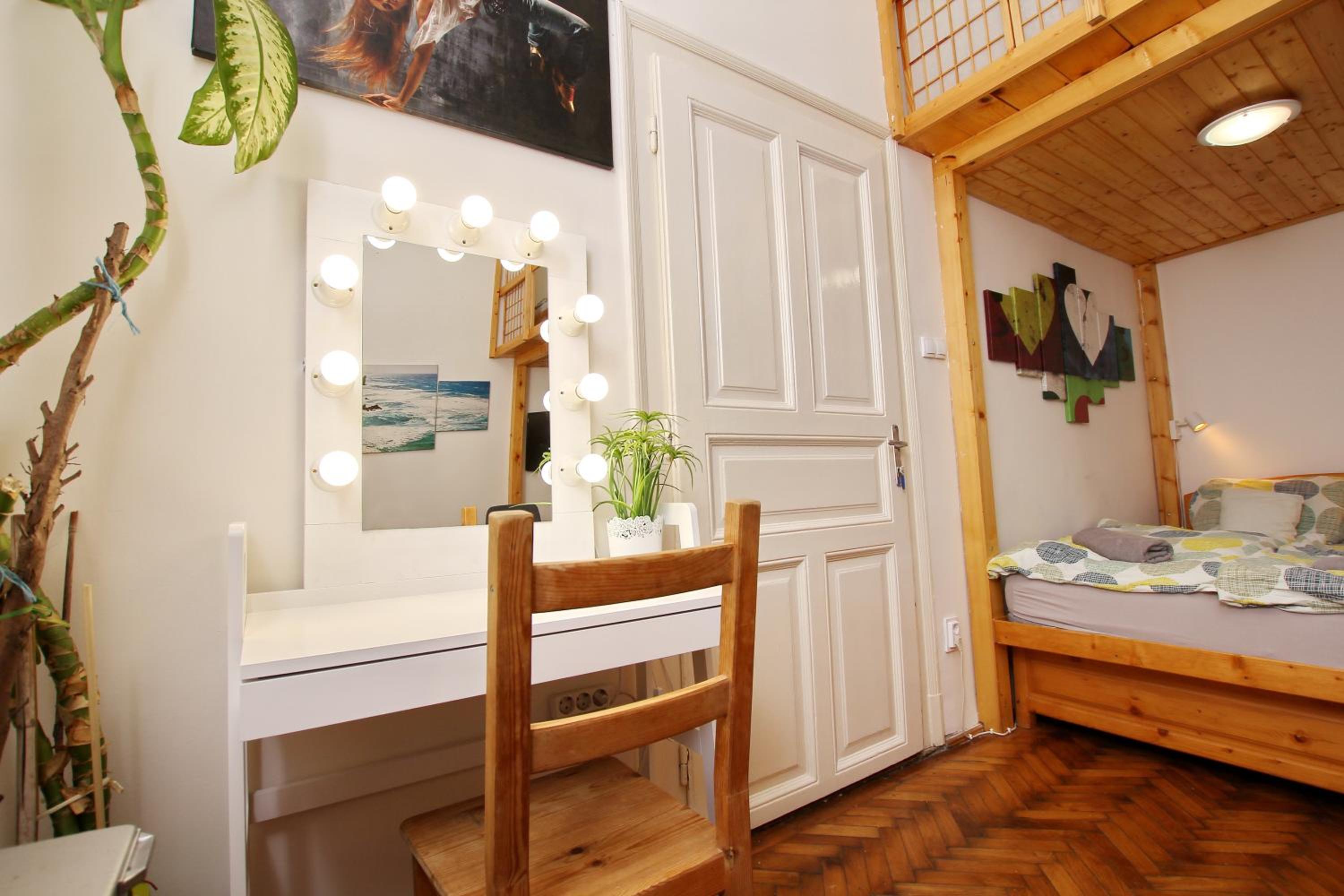 Apartment - Photo 12