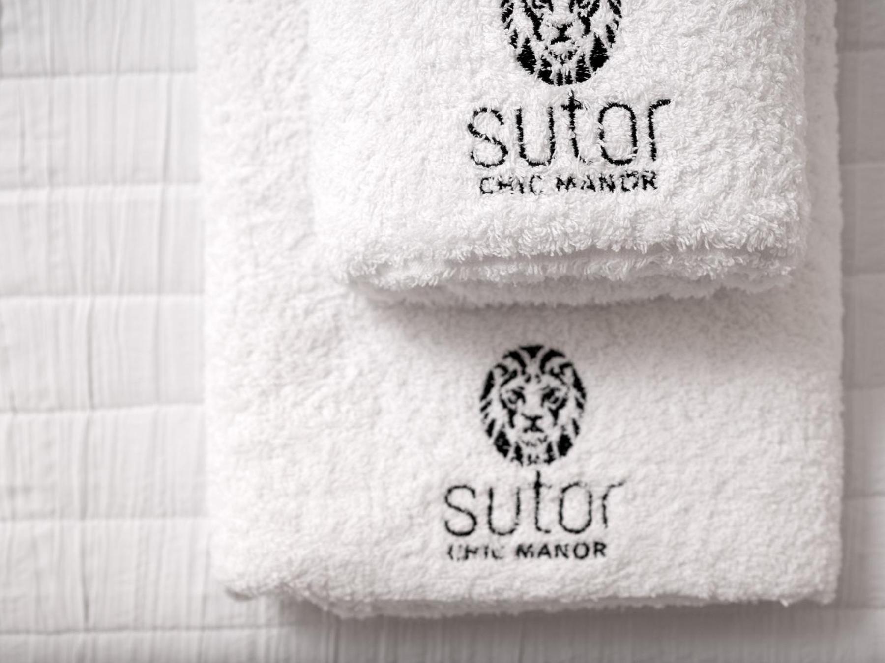 Deluxe Junior Suite - Photo 9