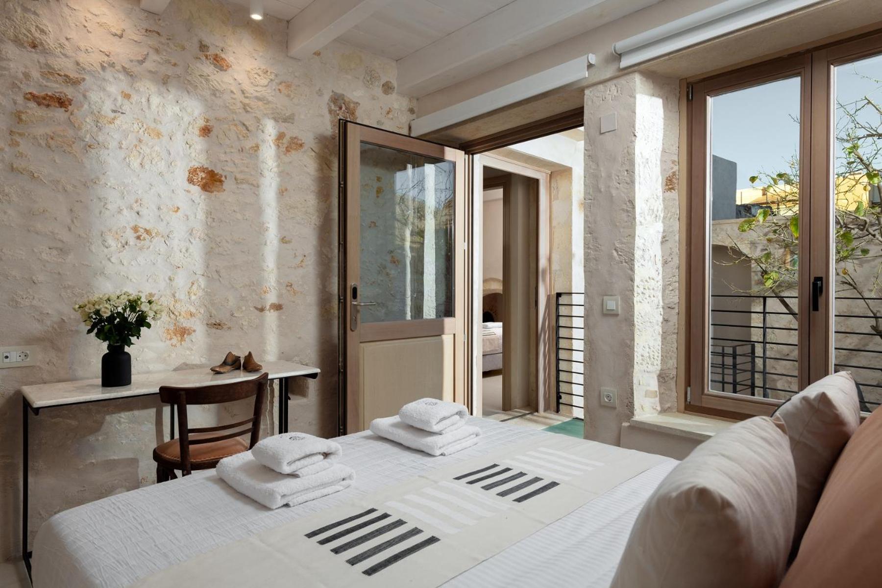 Deluxe Double Room - Photo 4