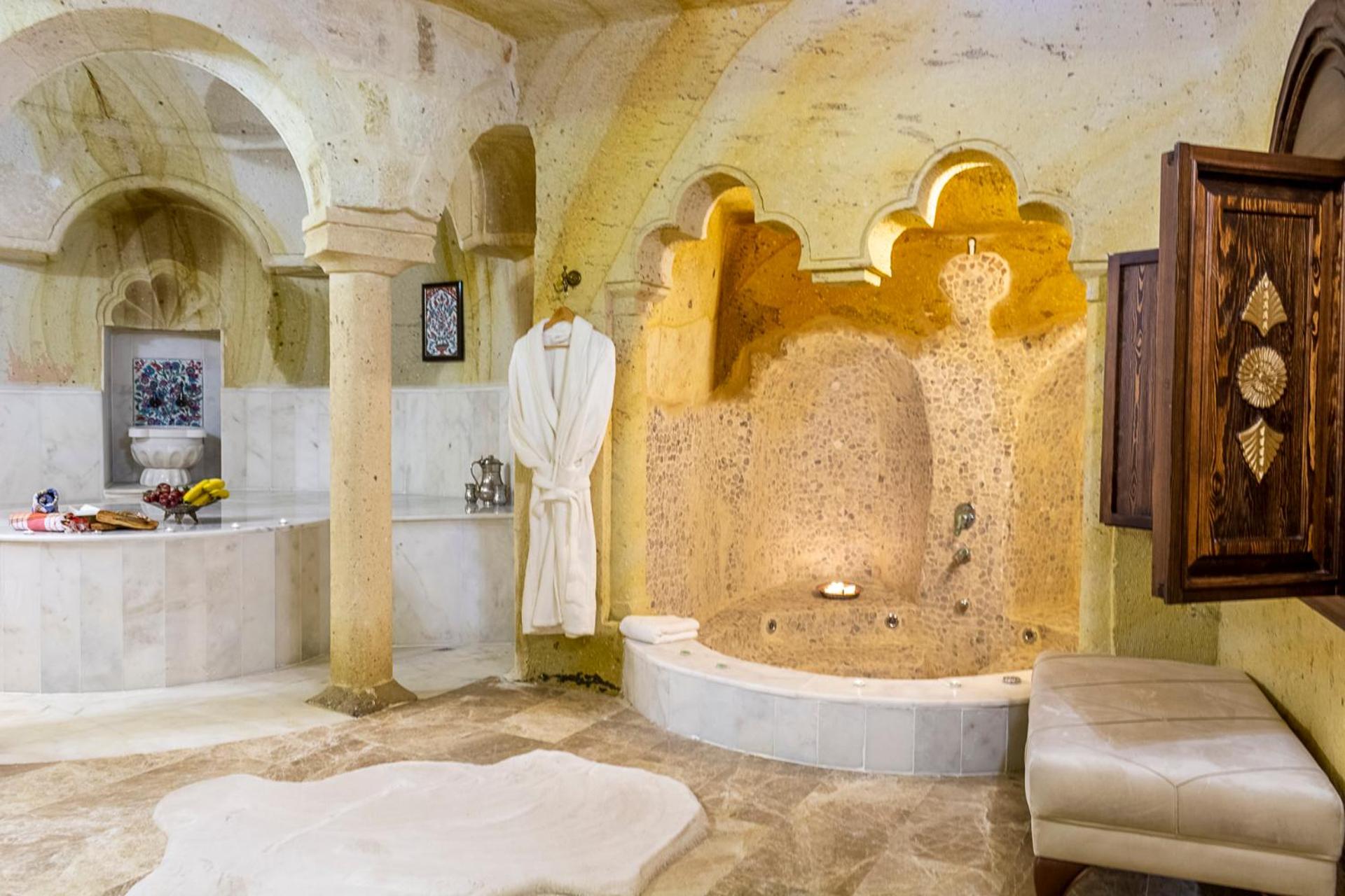 King Cave Suit with Spa Bath - Photo 14