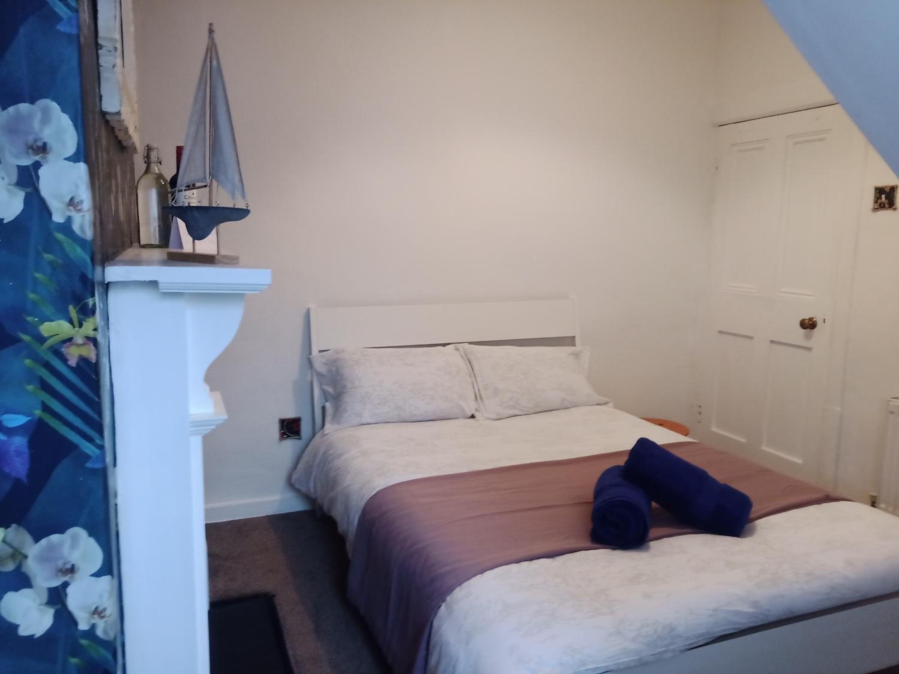 Double Room with Shared Bathroom photo 1