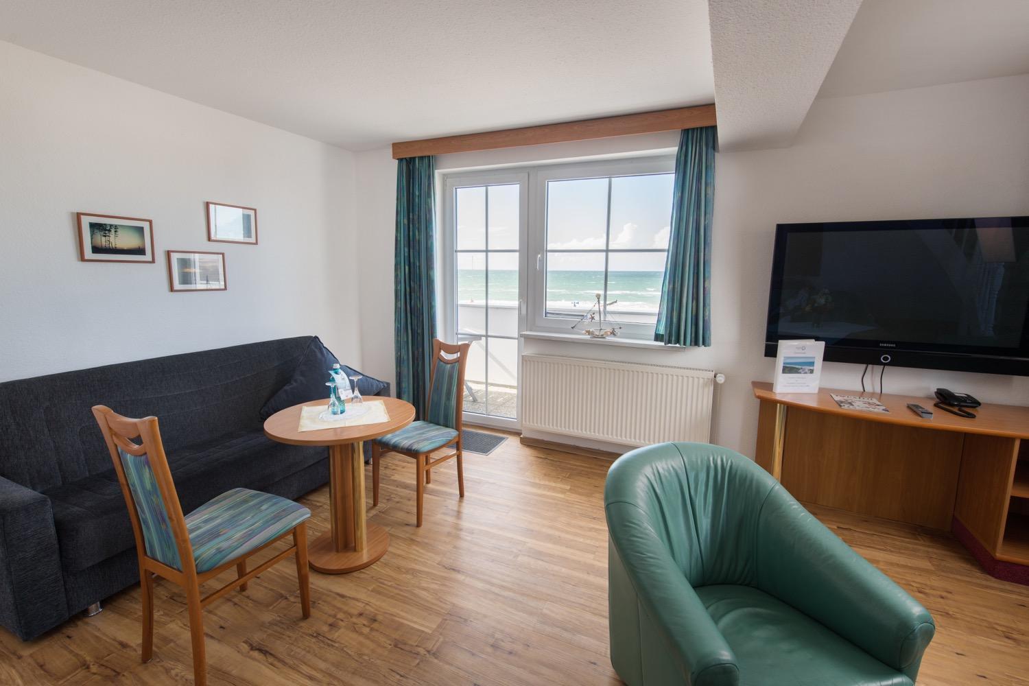 Family Suite with Sea View photo 2
