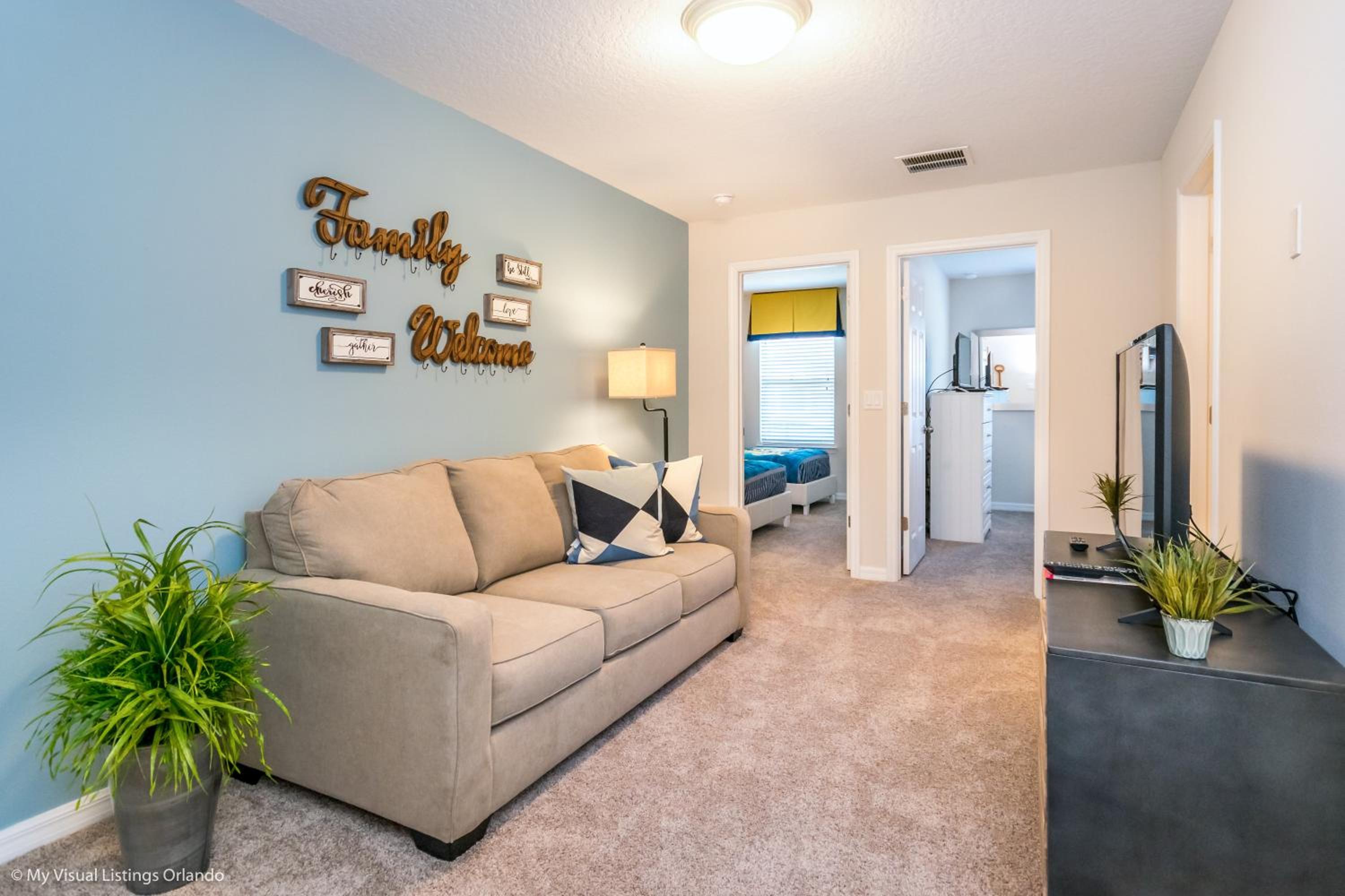 Four-Bedroom House - Photo 21