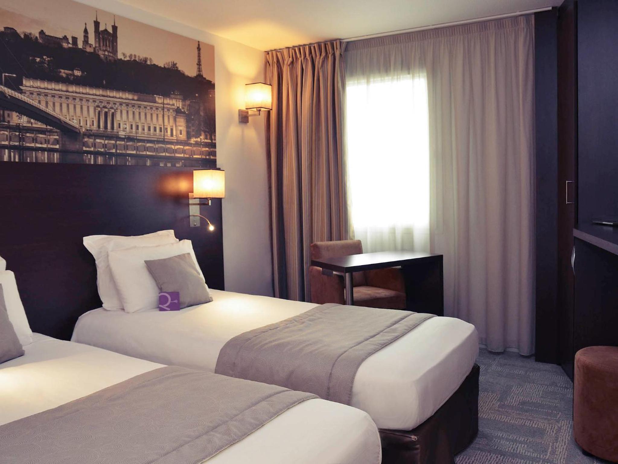 Standard Twin Room - Photo 2