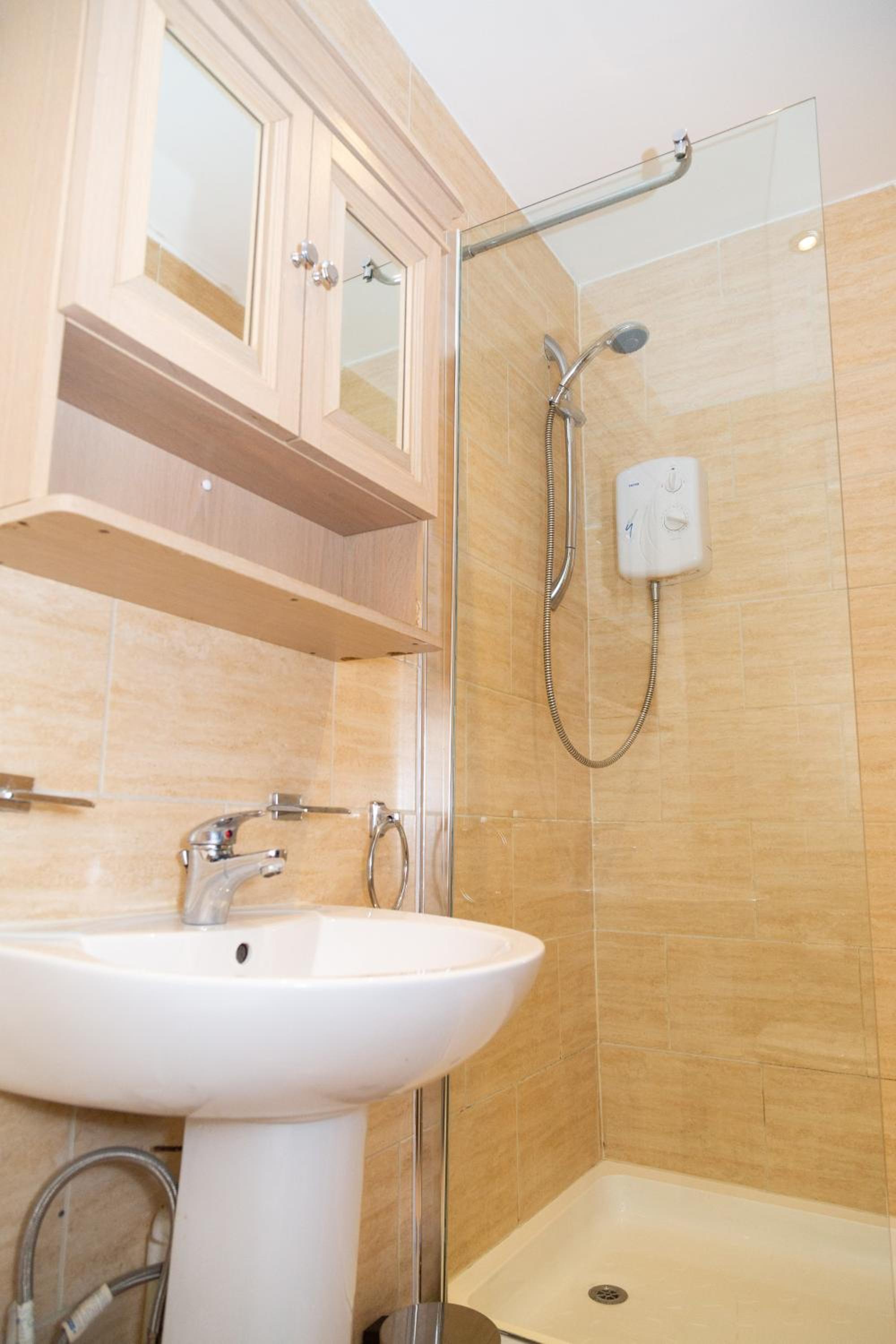 Executive Suite - Photo 7