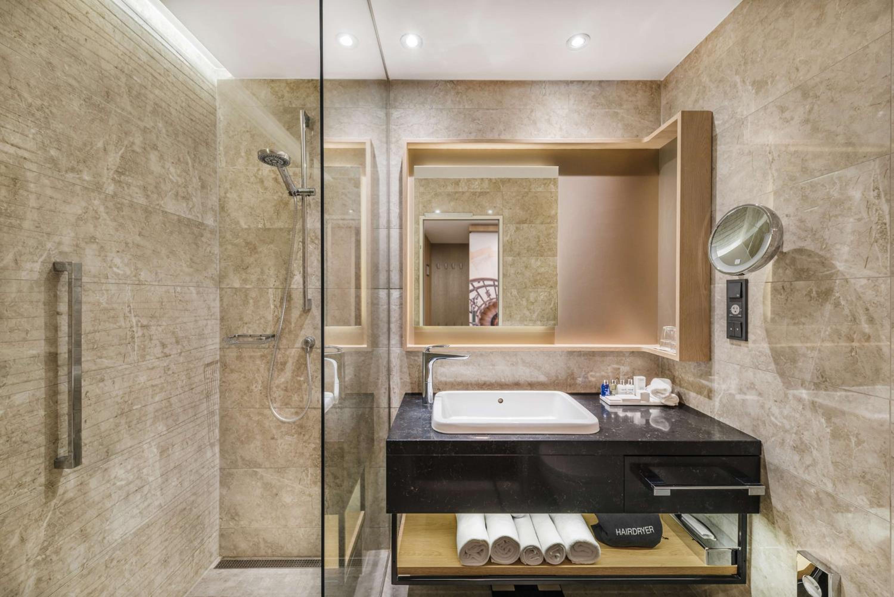 Superior Room - Photo 12