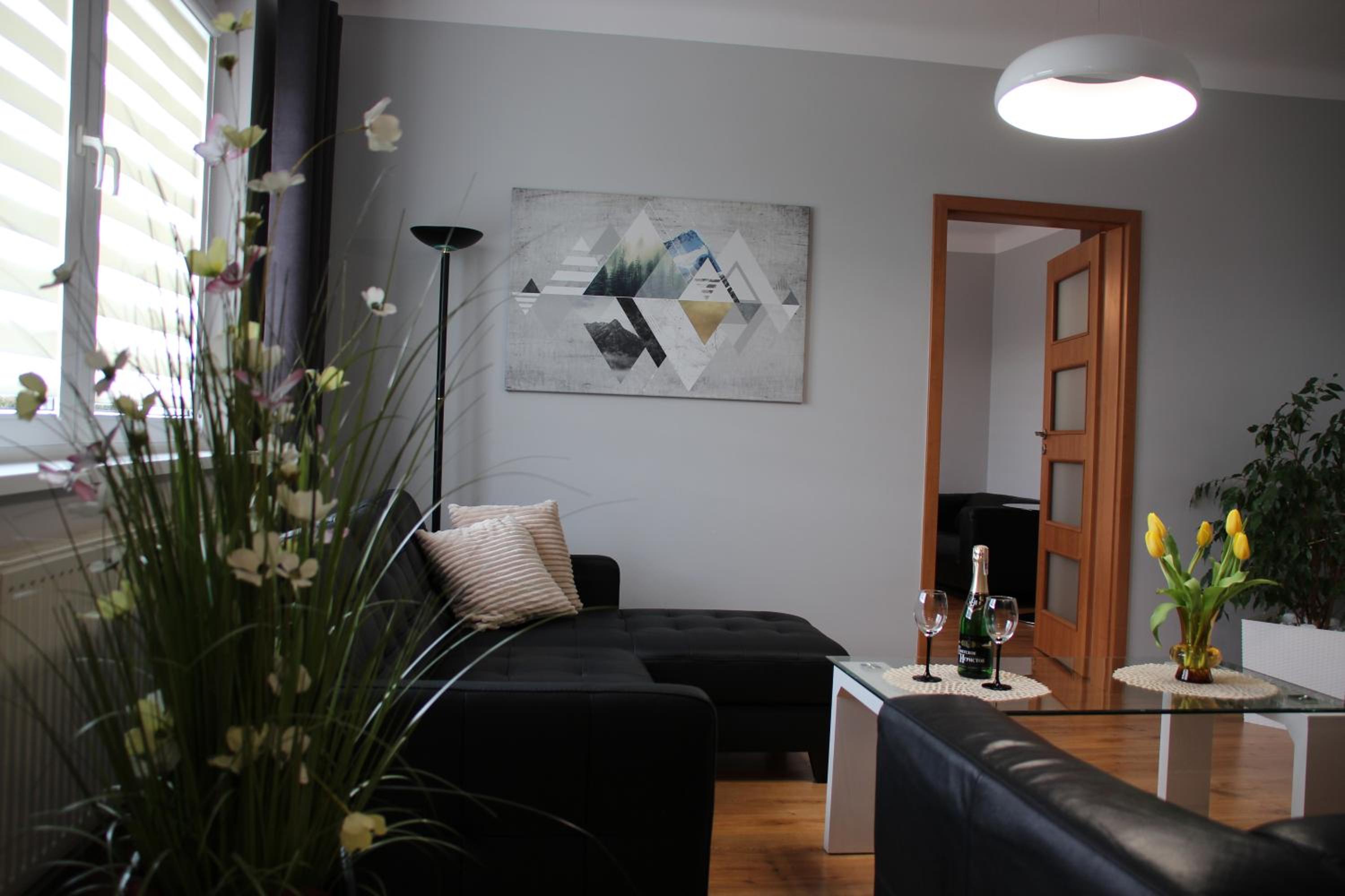 Apartment with Mountain View - Photo 16