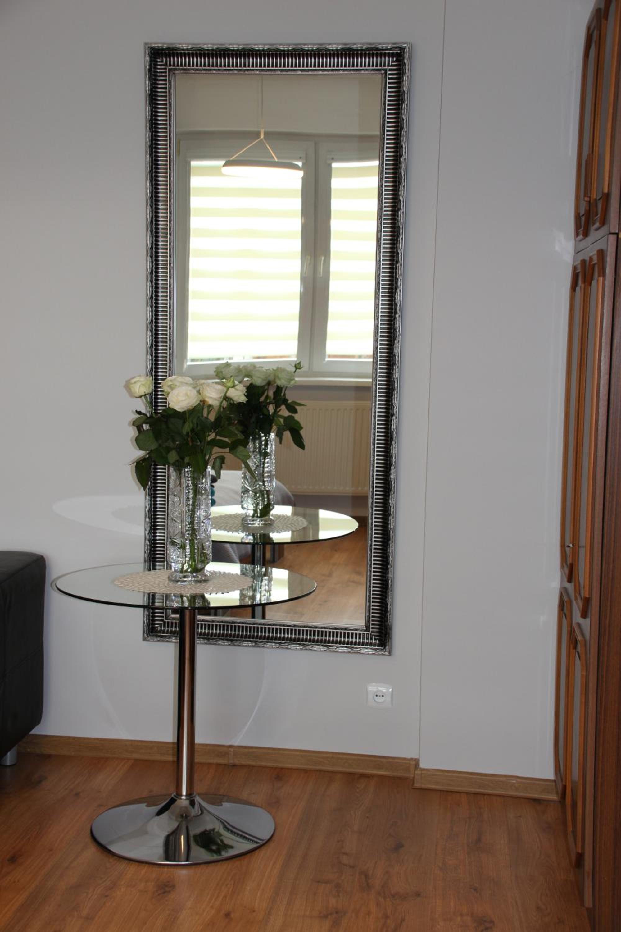 Apartment with Mountain View - Photo 14