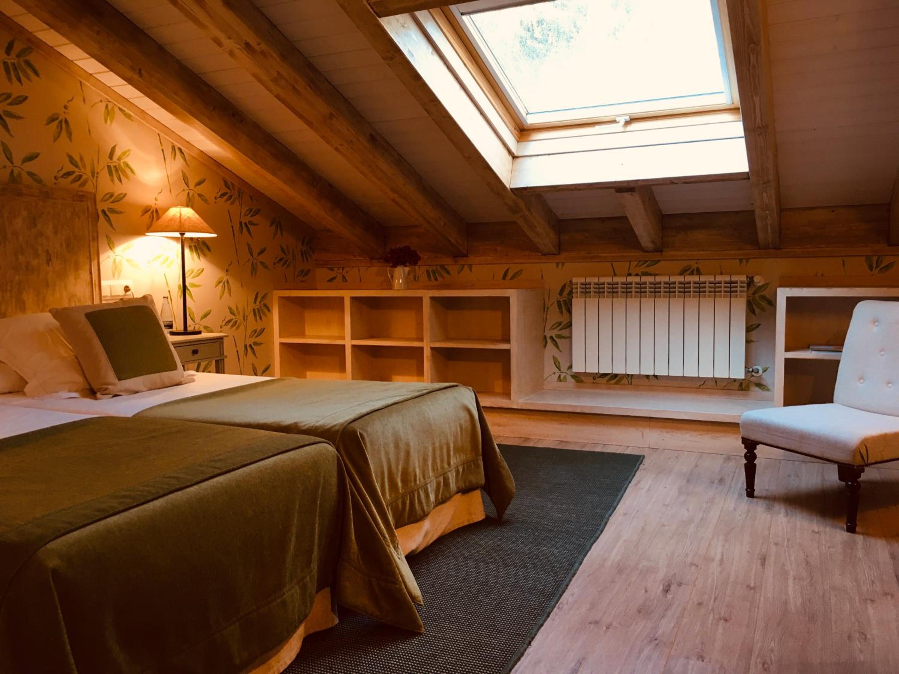 Standard Double Room - Photo 8