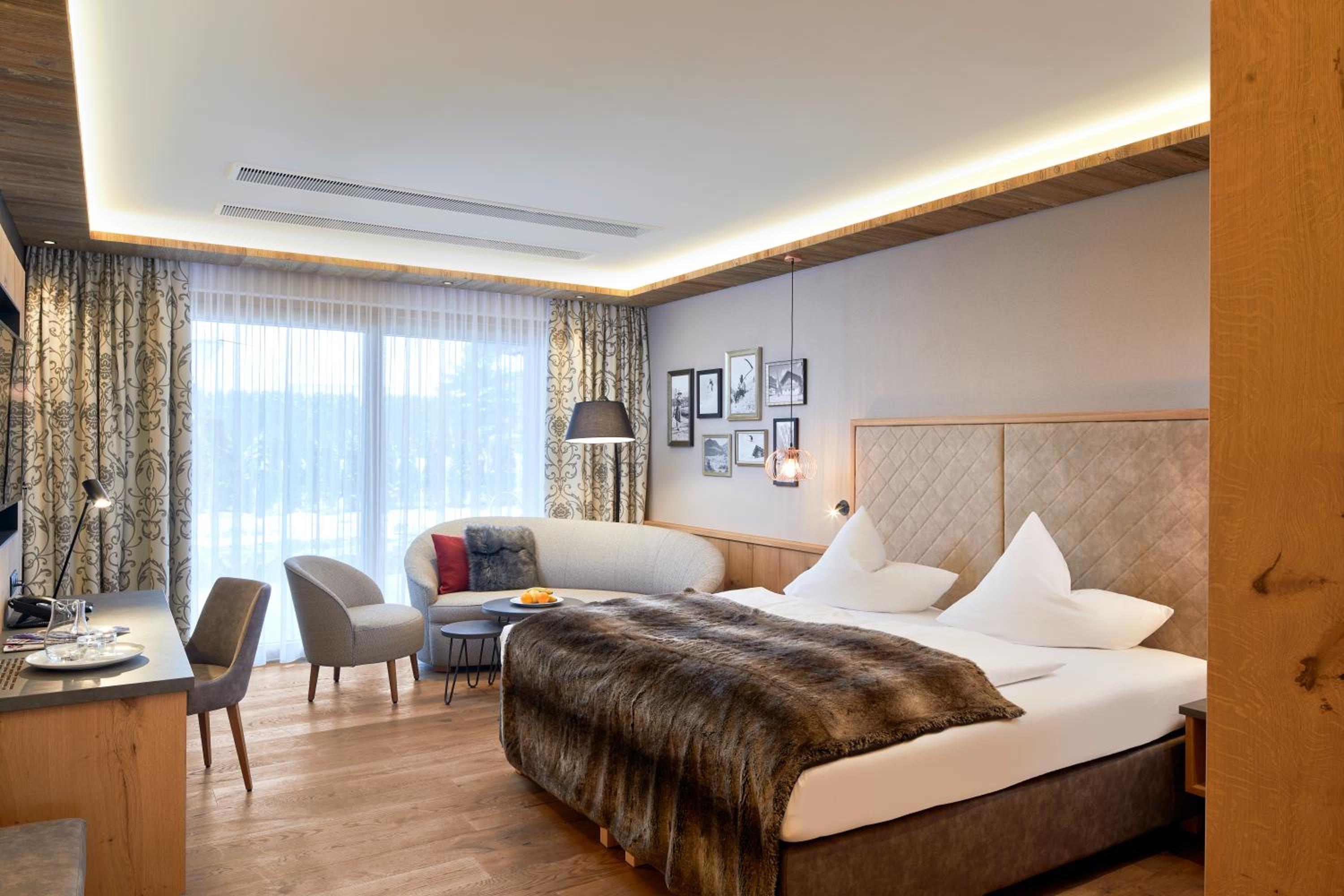 Two-Bedroom Suite "DELUXE_ON POINT" photo 2