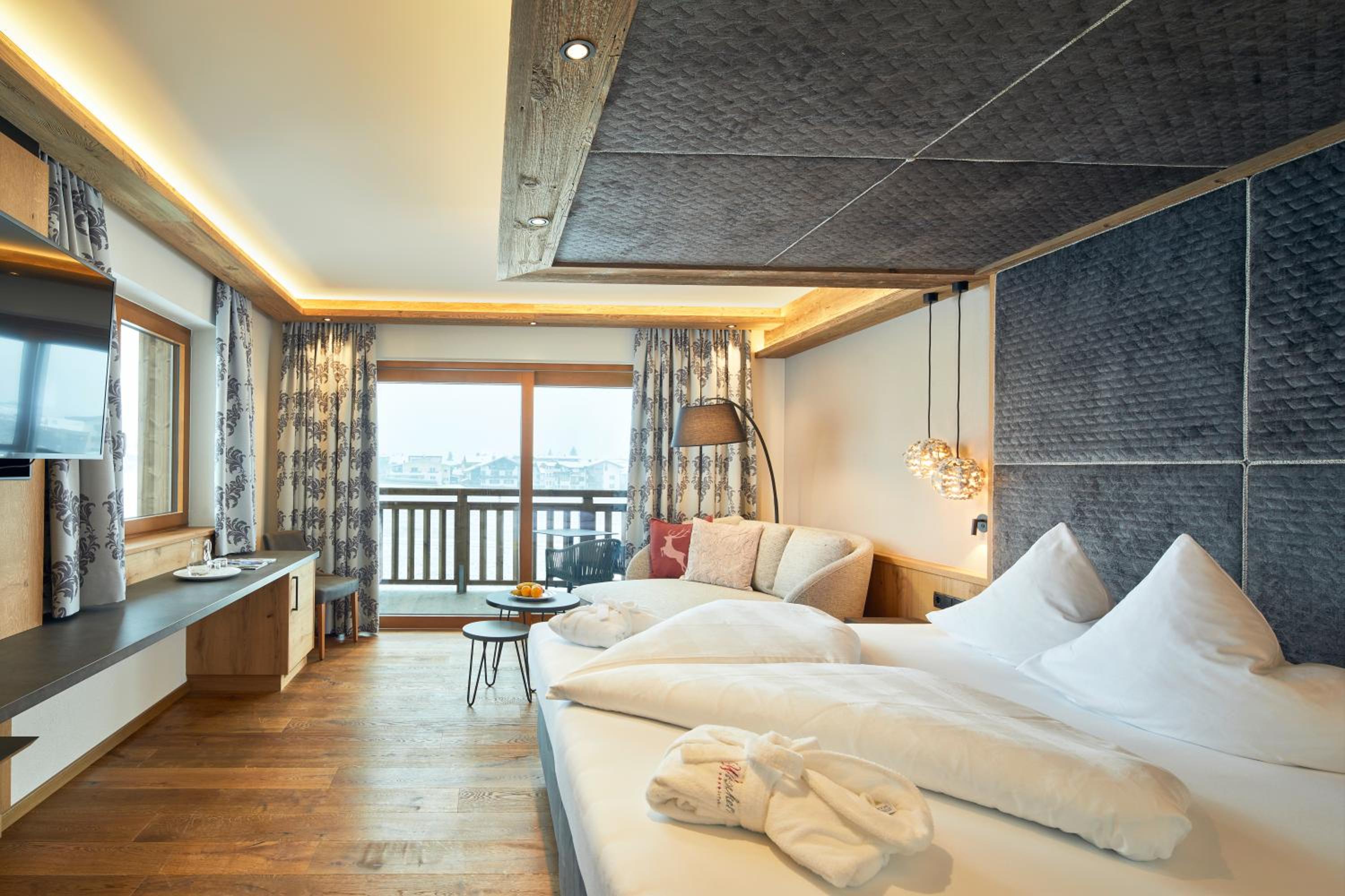One-Bedroom Suite "RELAX_ON POINT" photo 1
