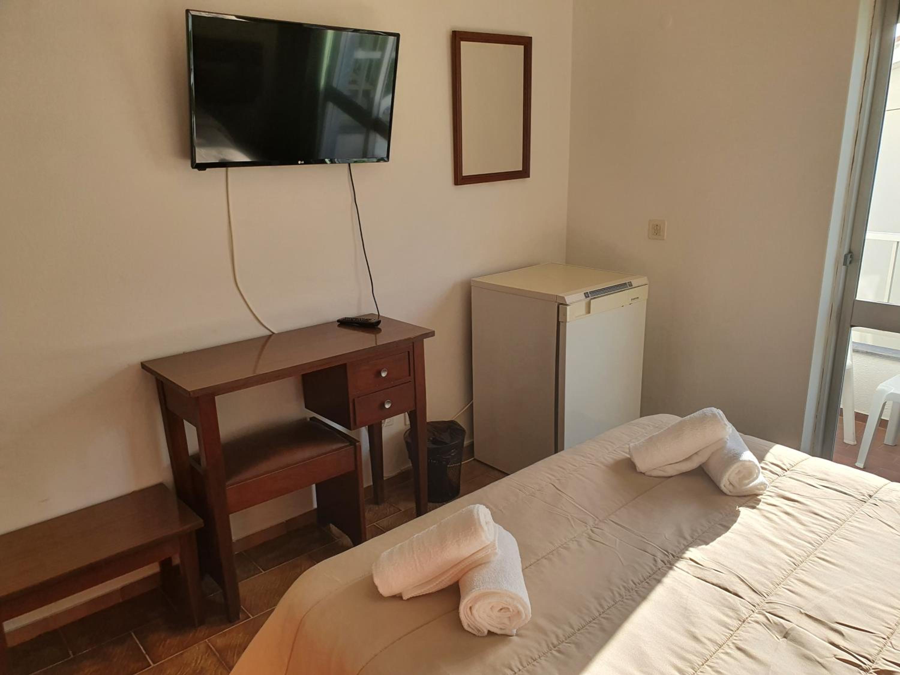 Double Room - Photo 7