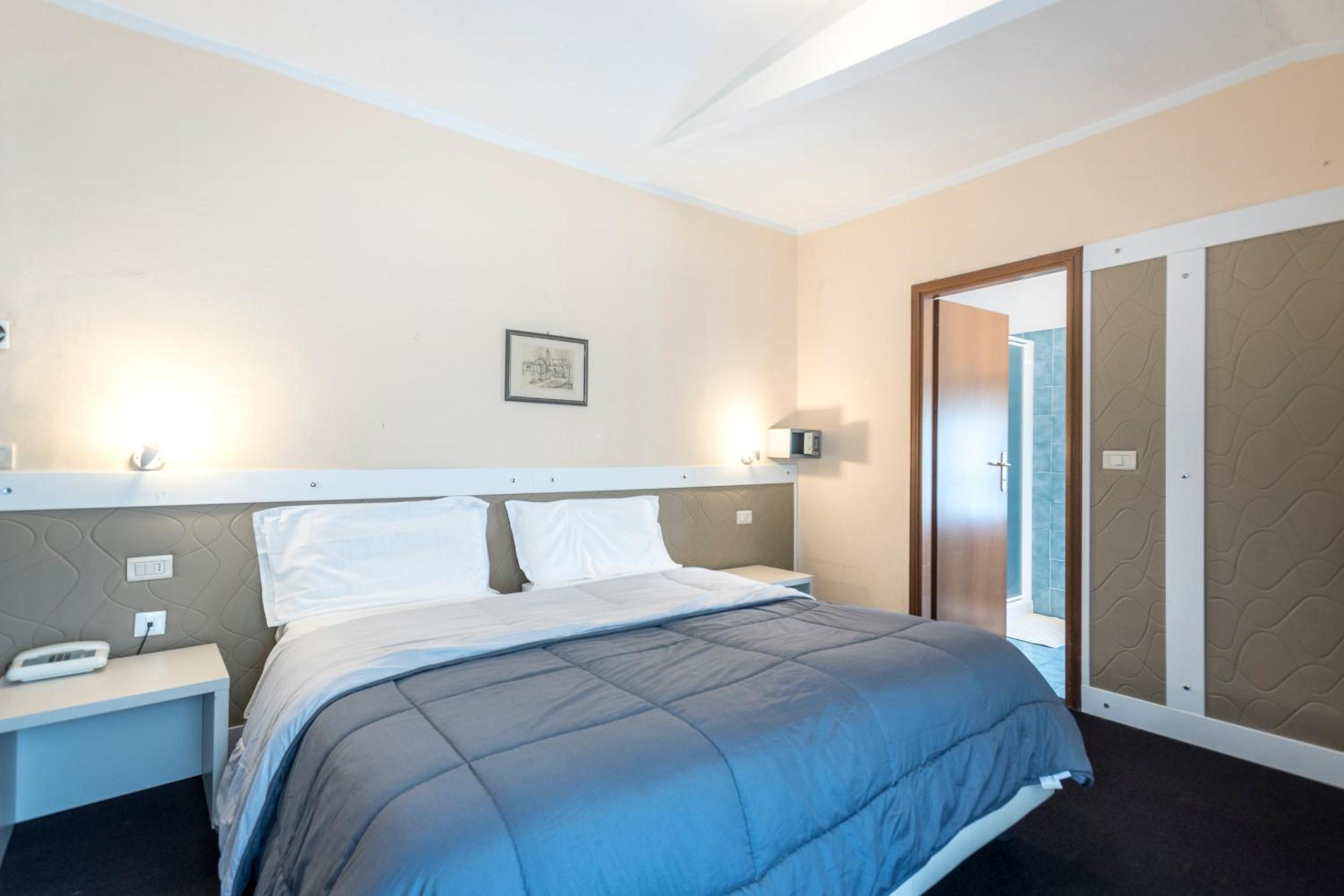 Double or Twin Room photo 1