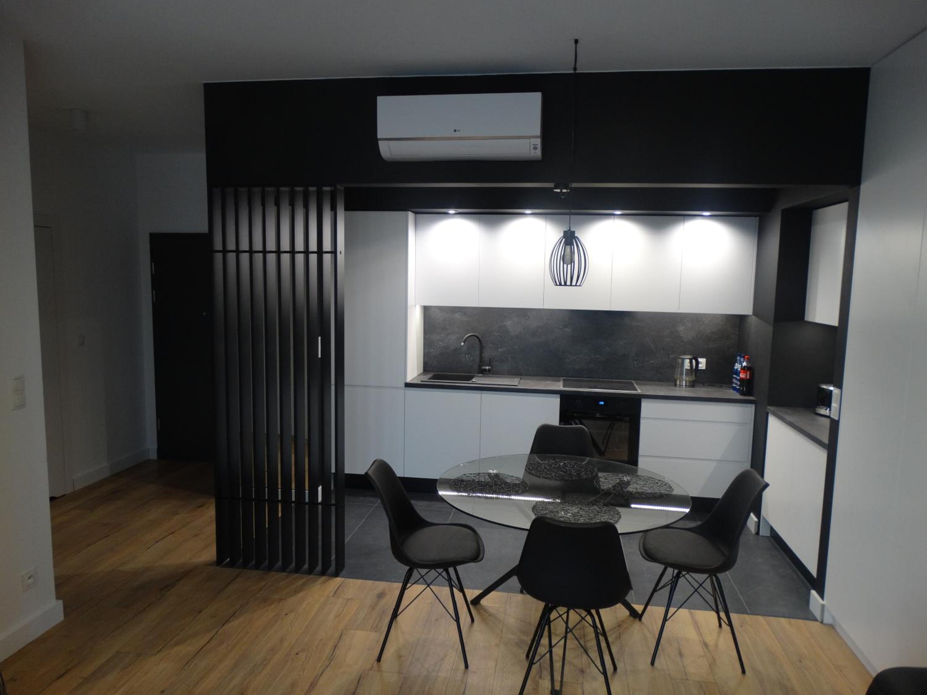 One-Bedroom Apartment - Photo 5
