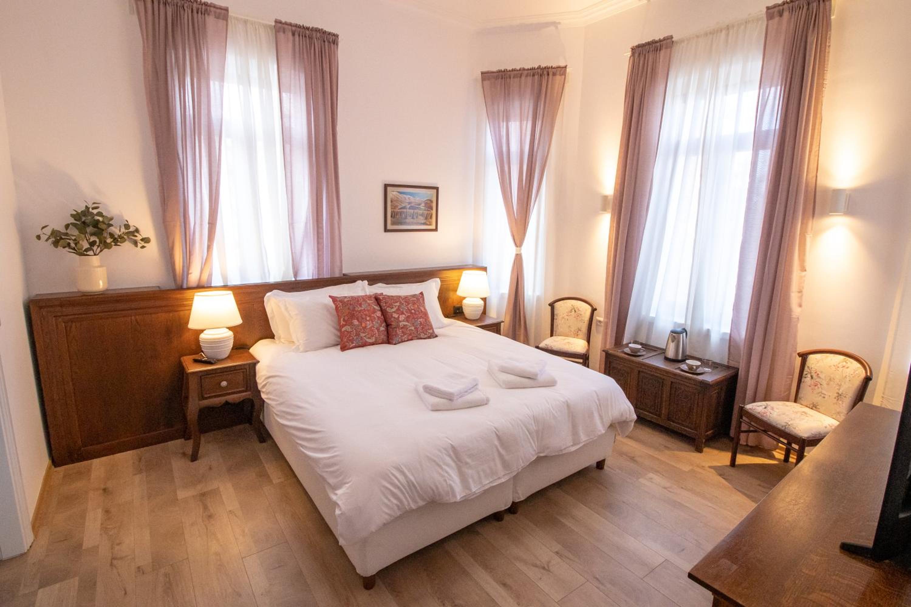 Queen Room with Garden View photo 1