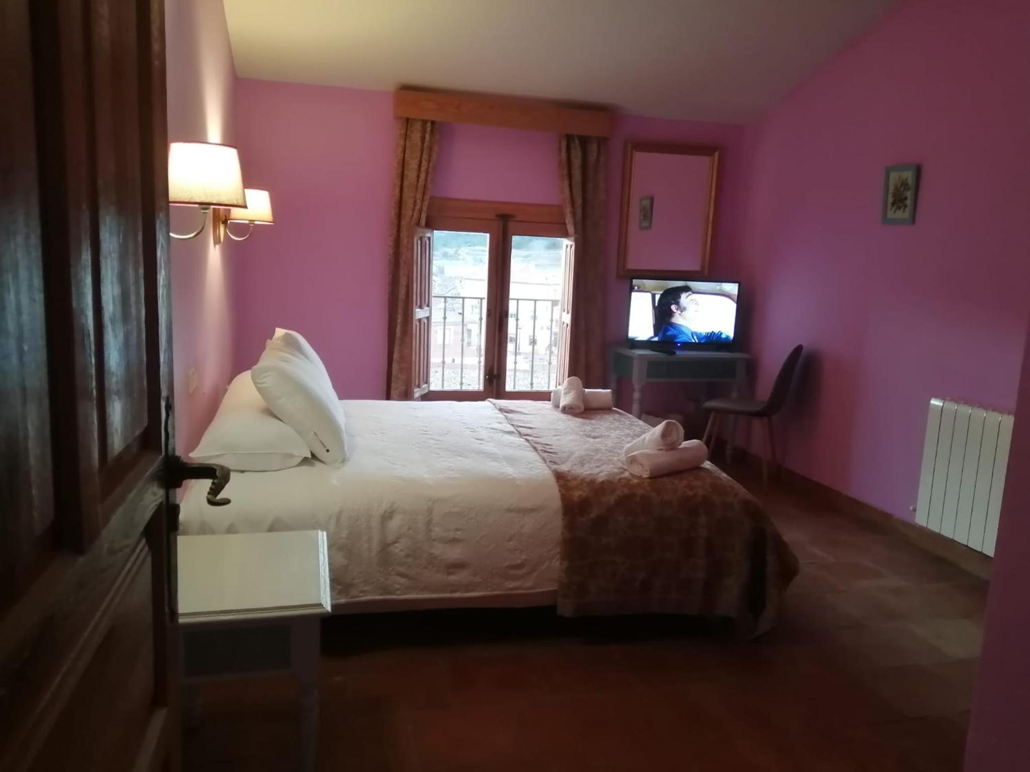 Double or Twin Room photo 3